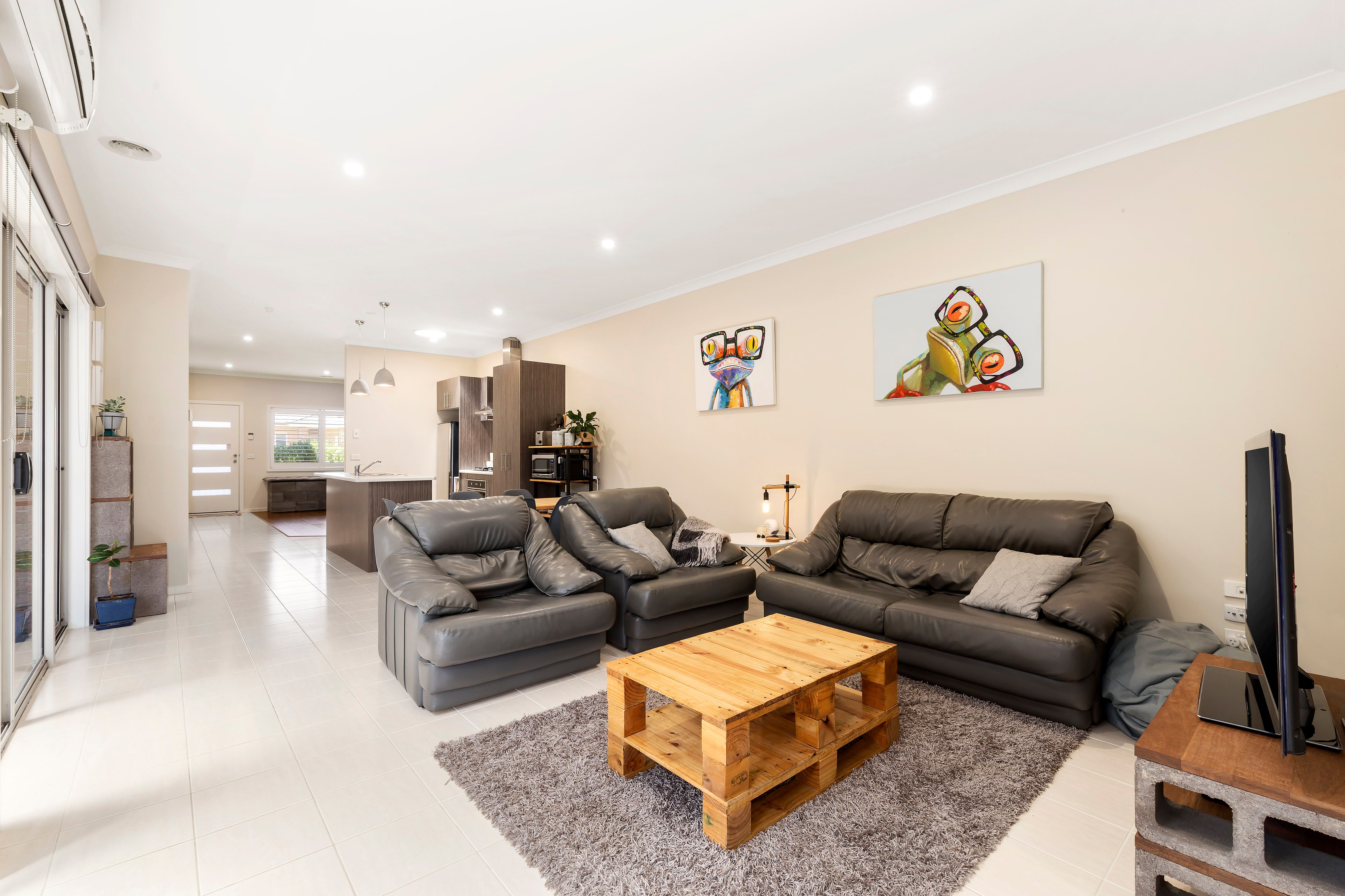 10 Freshwater Way, South Morang, VIC 3752