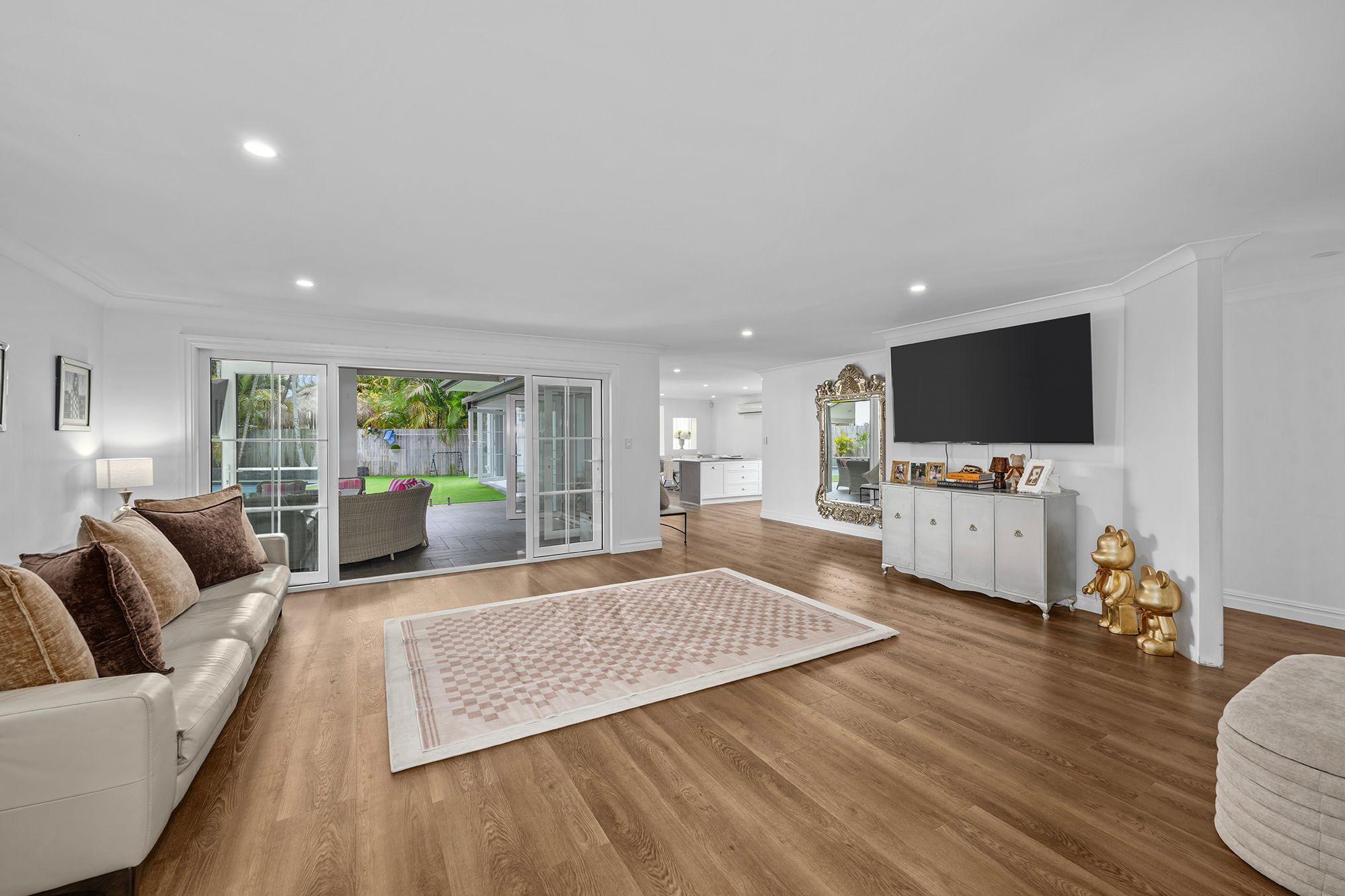 6 Lakeshore Drive — photo 11 of 29