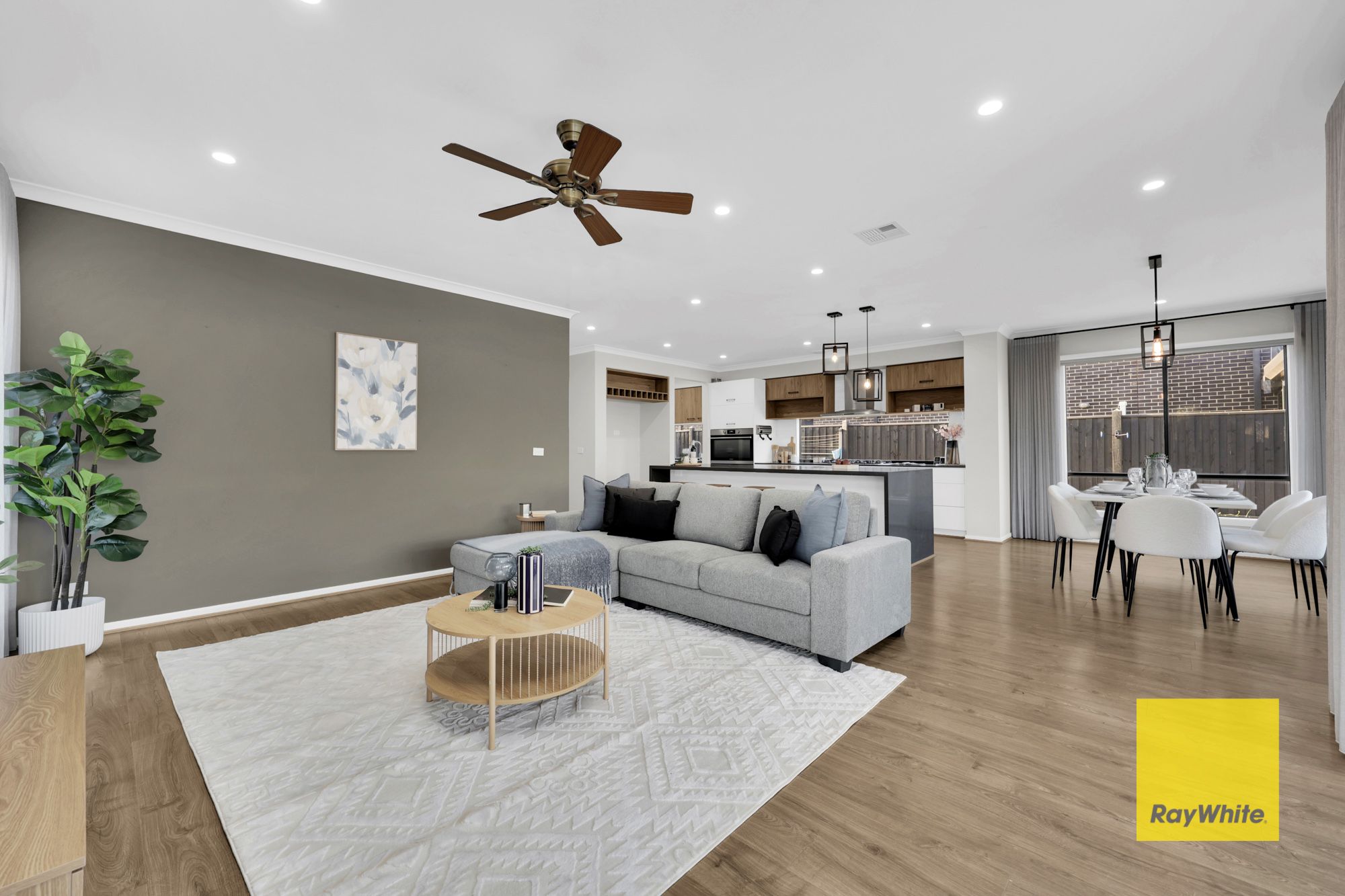 37 Harfield Avenue — photo 4 of 25