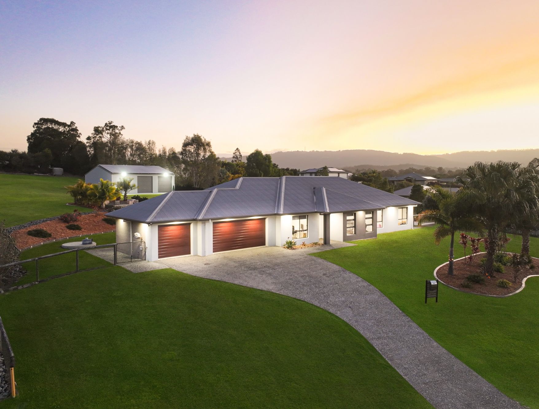 11 Gatsby Place, Maudsland QLD 4210