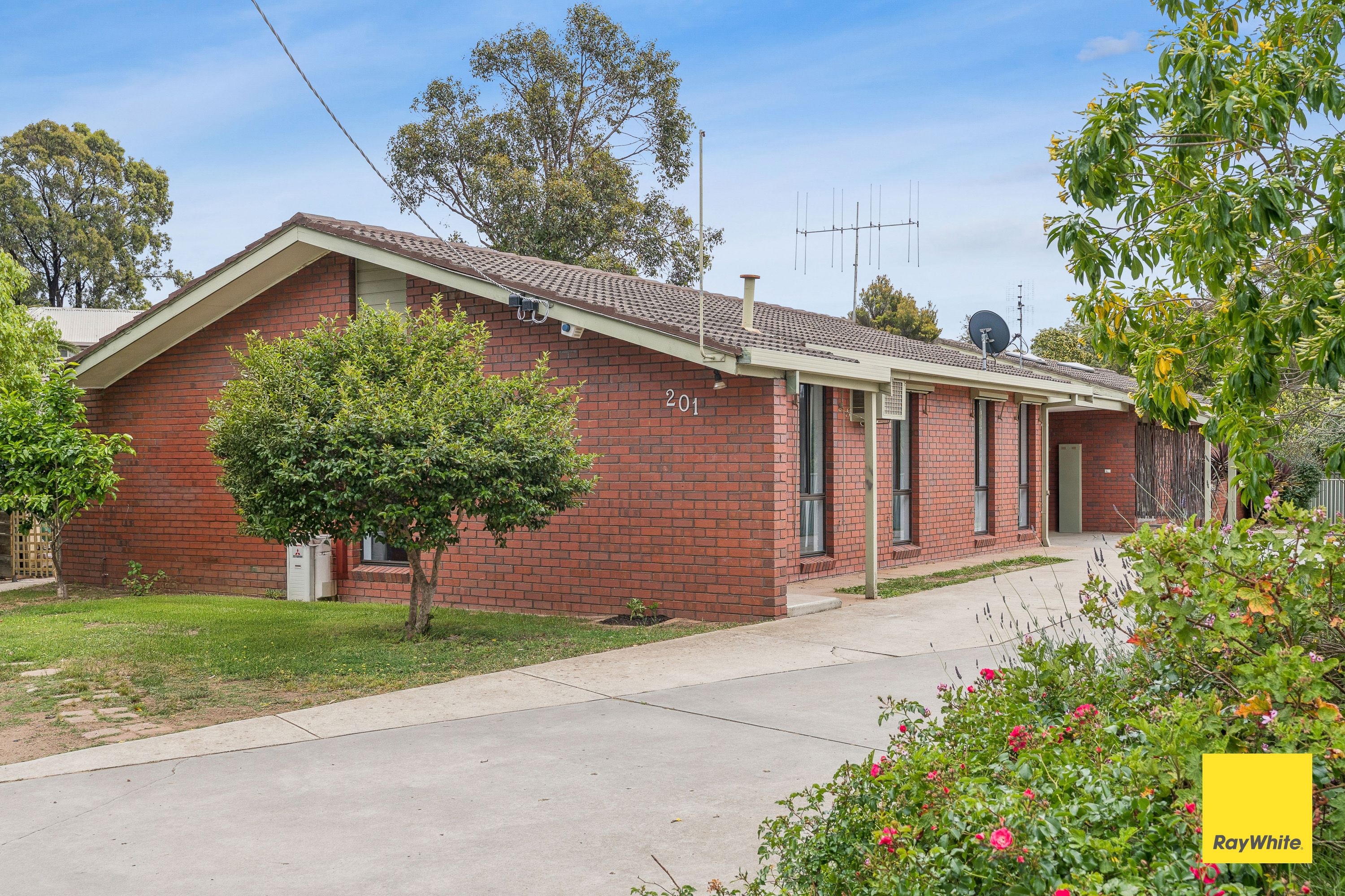 1/201 St Aidans Road, Kennington, VIC 3550