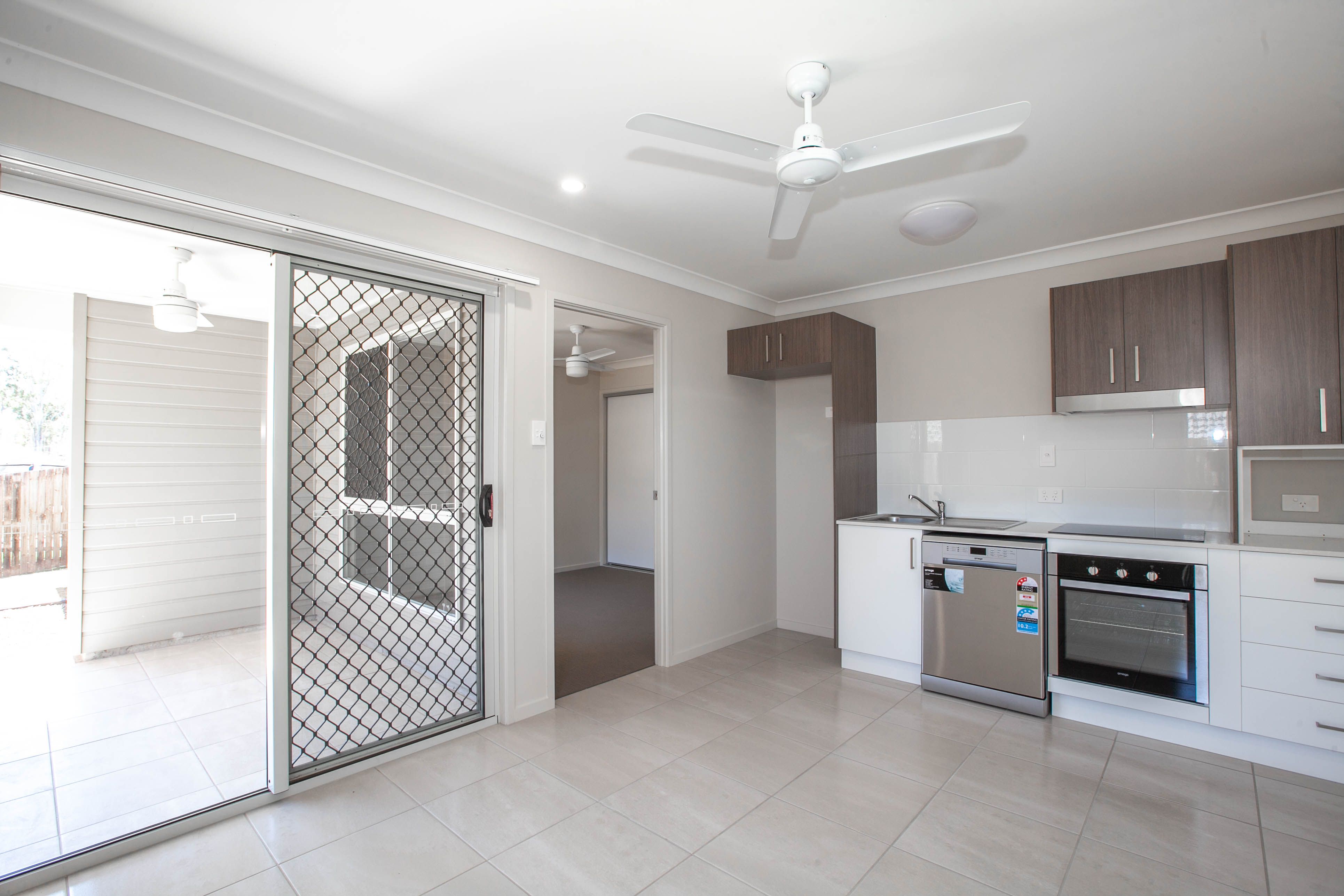 2/7 Roy Street, Bellbird Park, QLD 4300