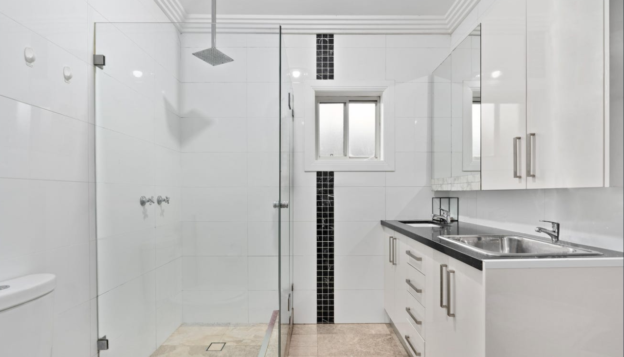 6 Aberdeen Road — photo 7 of 10