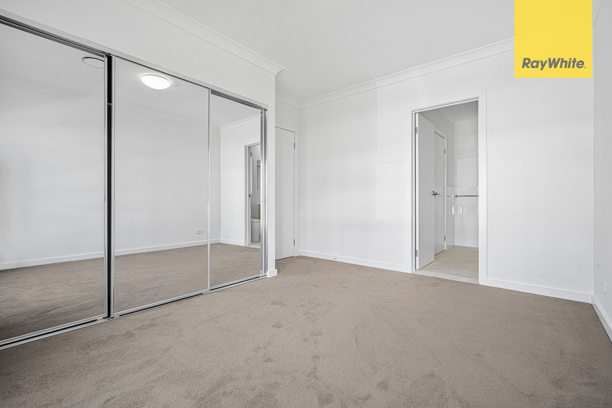 26 Kyogle Street — photo 4 of 9