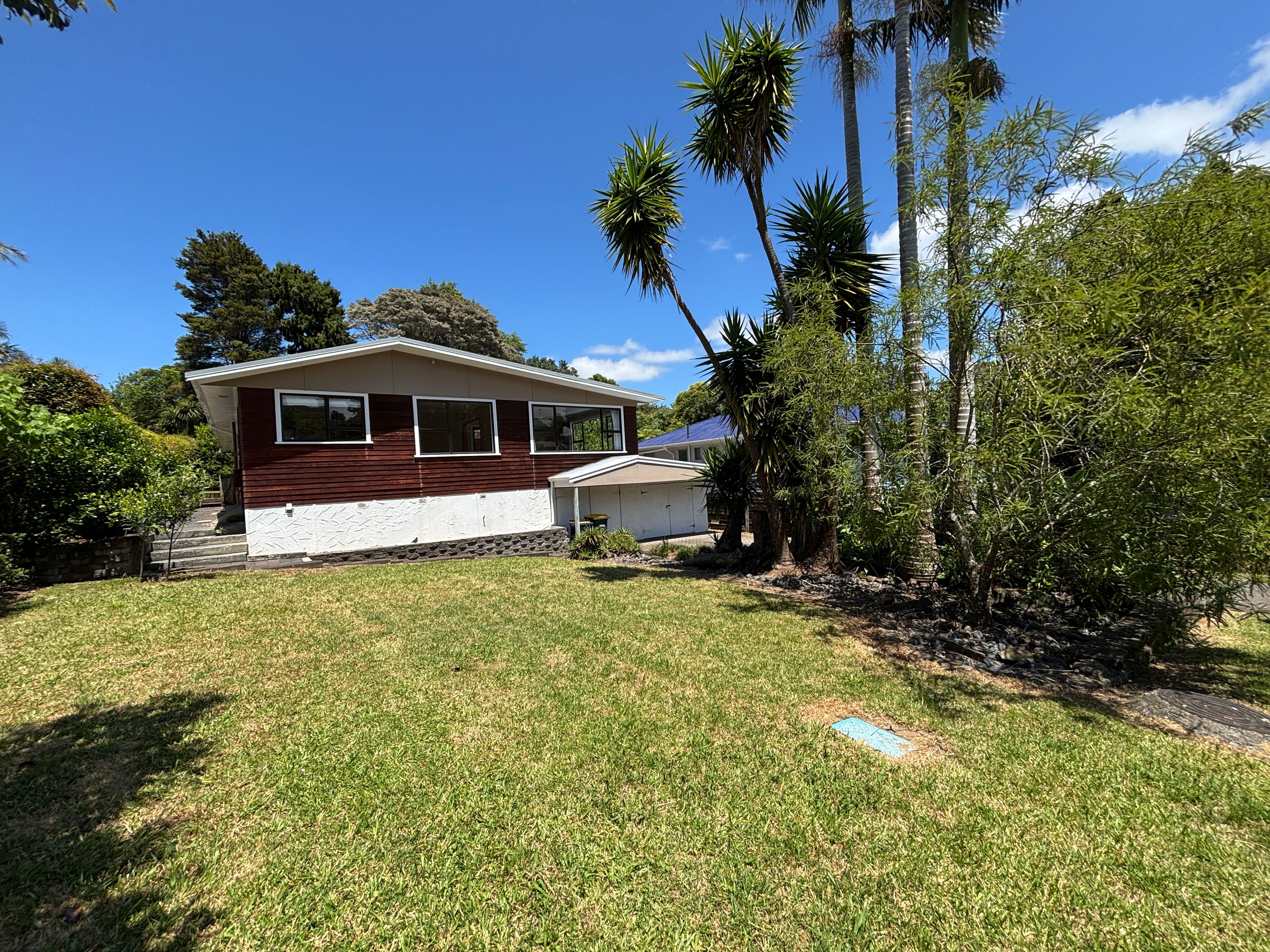 15 Takapu Street, Henderson, Waitakere City