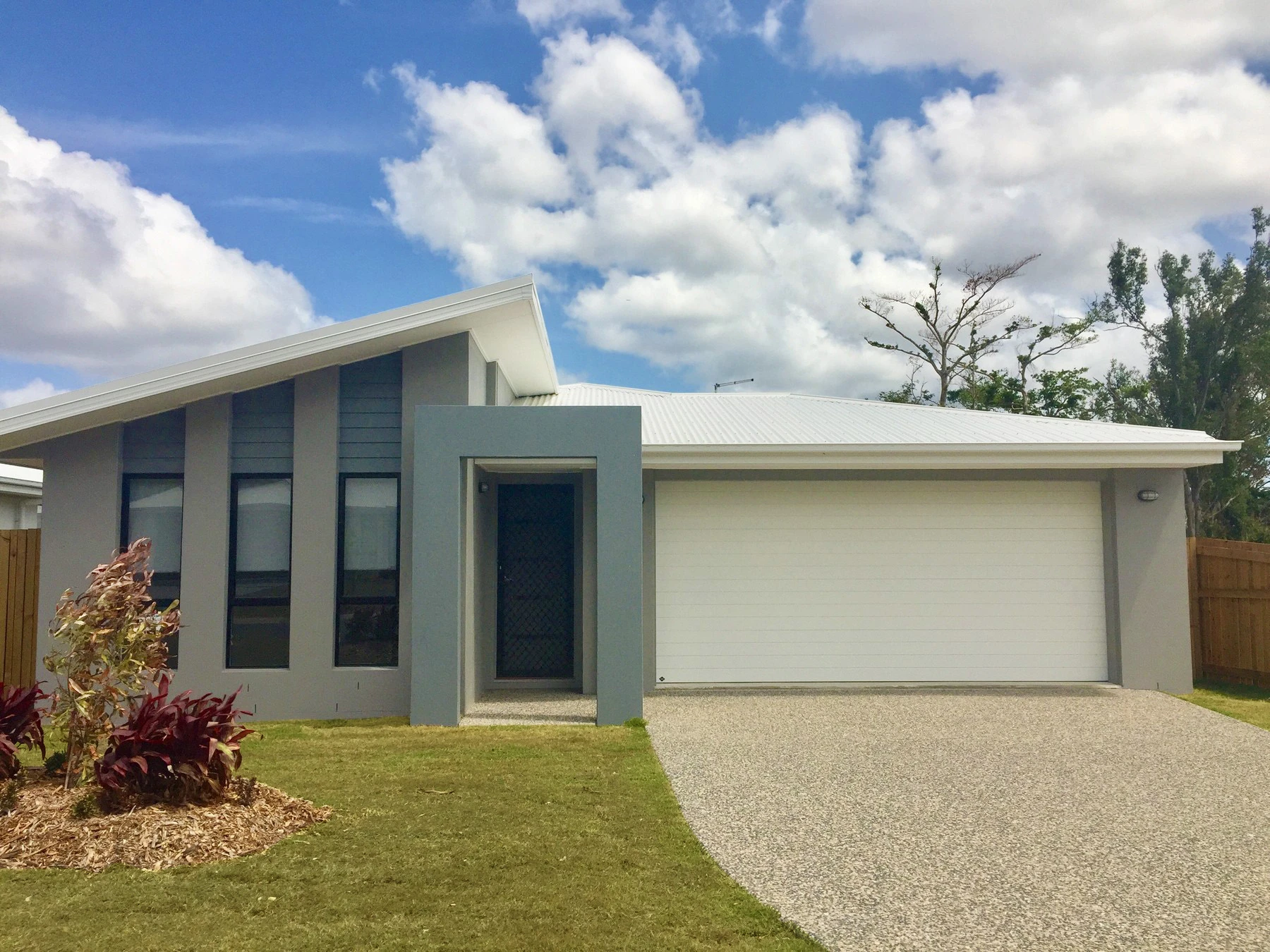 12 Trader Crescent, Cannonvale, QLD 4802