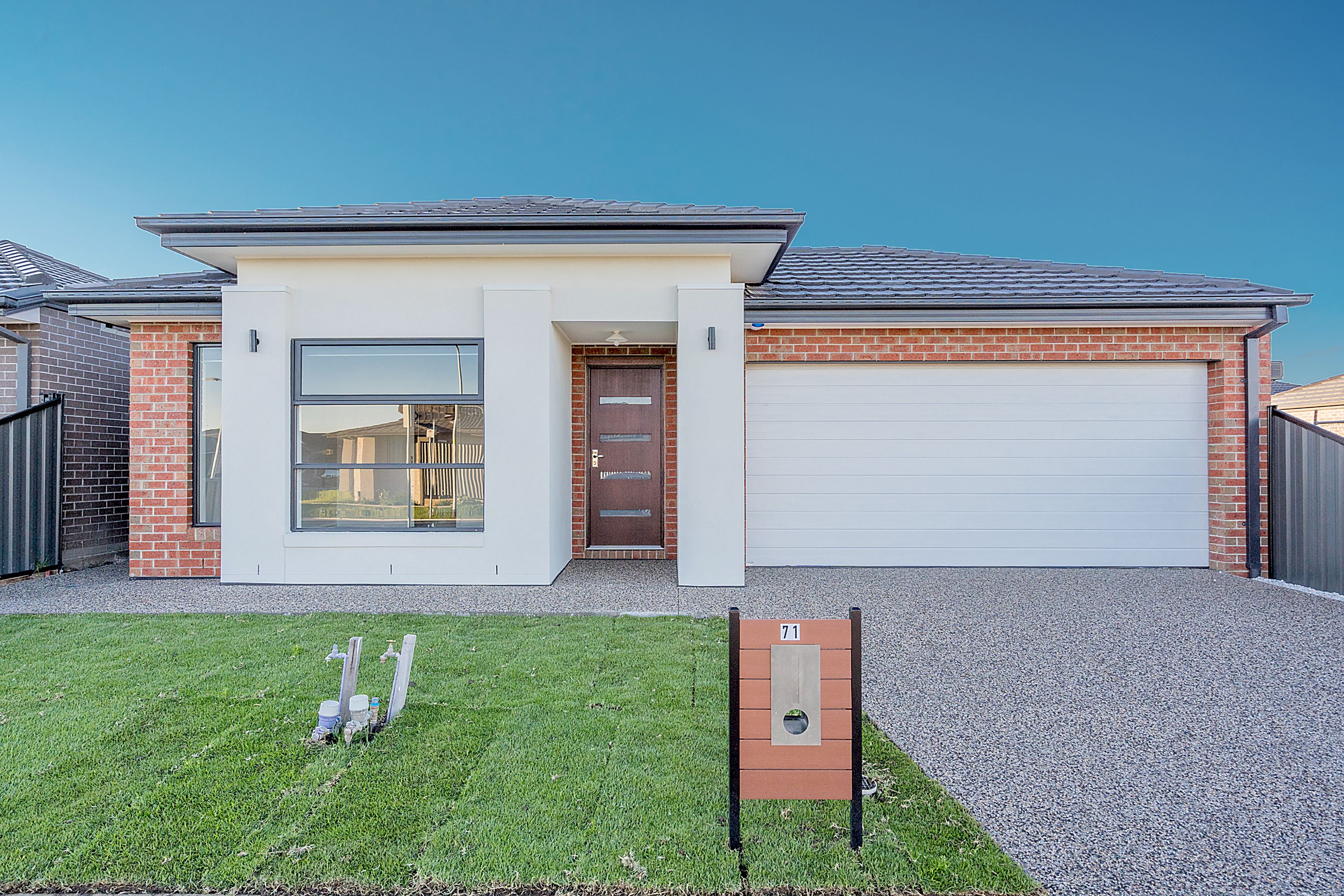 71 Featherwood Drive, Craigieburn, VIC 3064