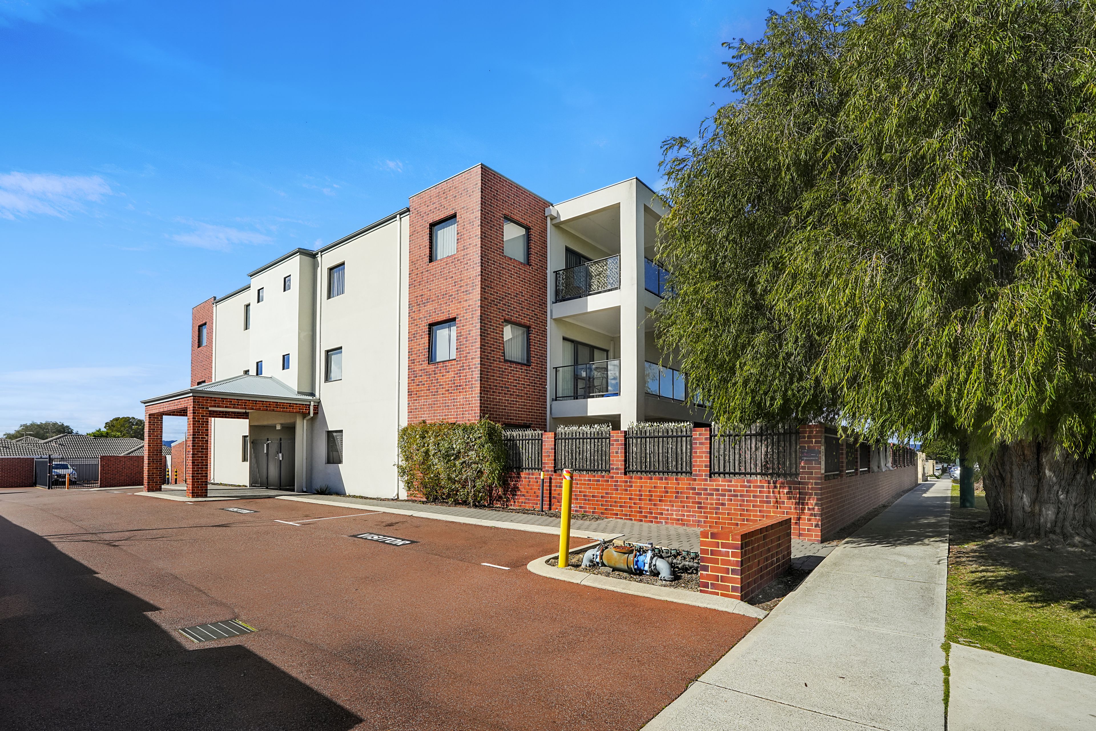 15/36 Henry Street, East Cannington, WA 6107