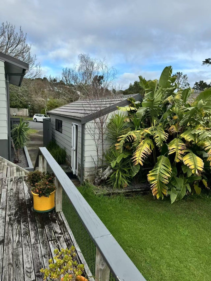 11 Sunward Rise, Glenfield, North Shore City