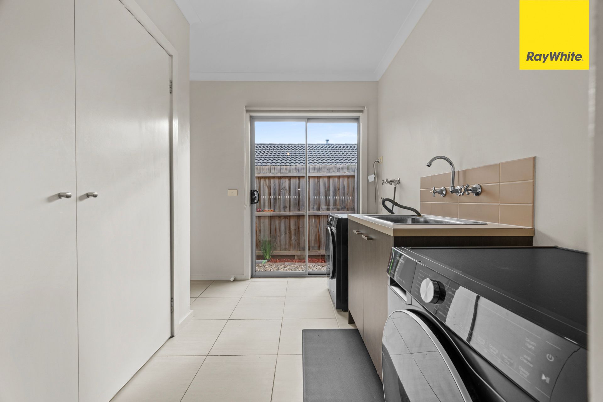 90 Dalray Crescent — photo 20 of 27