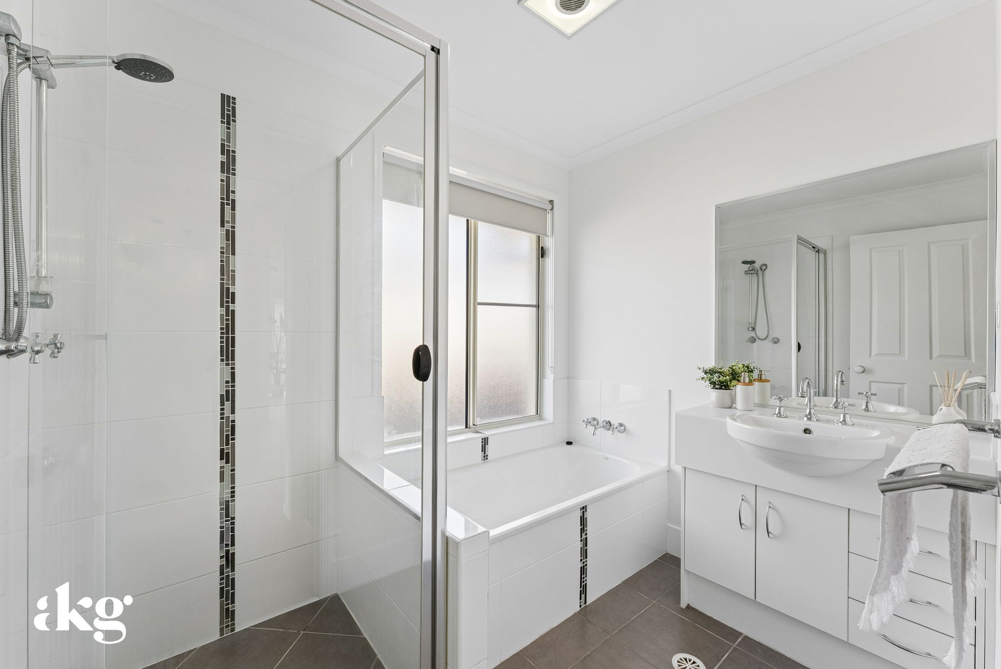 46 Bathersby Crescent — photo 11 of 24