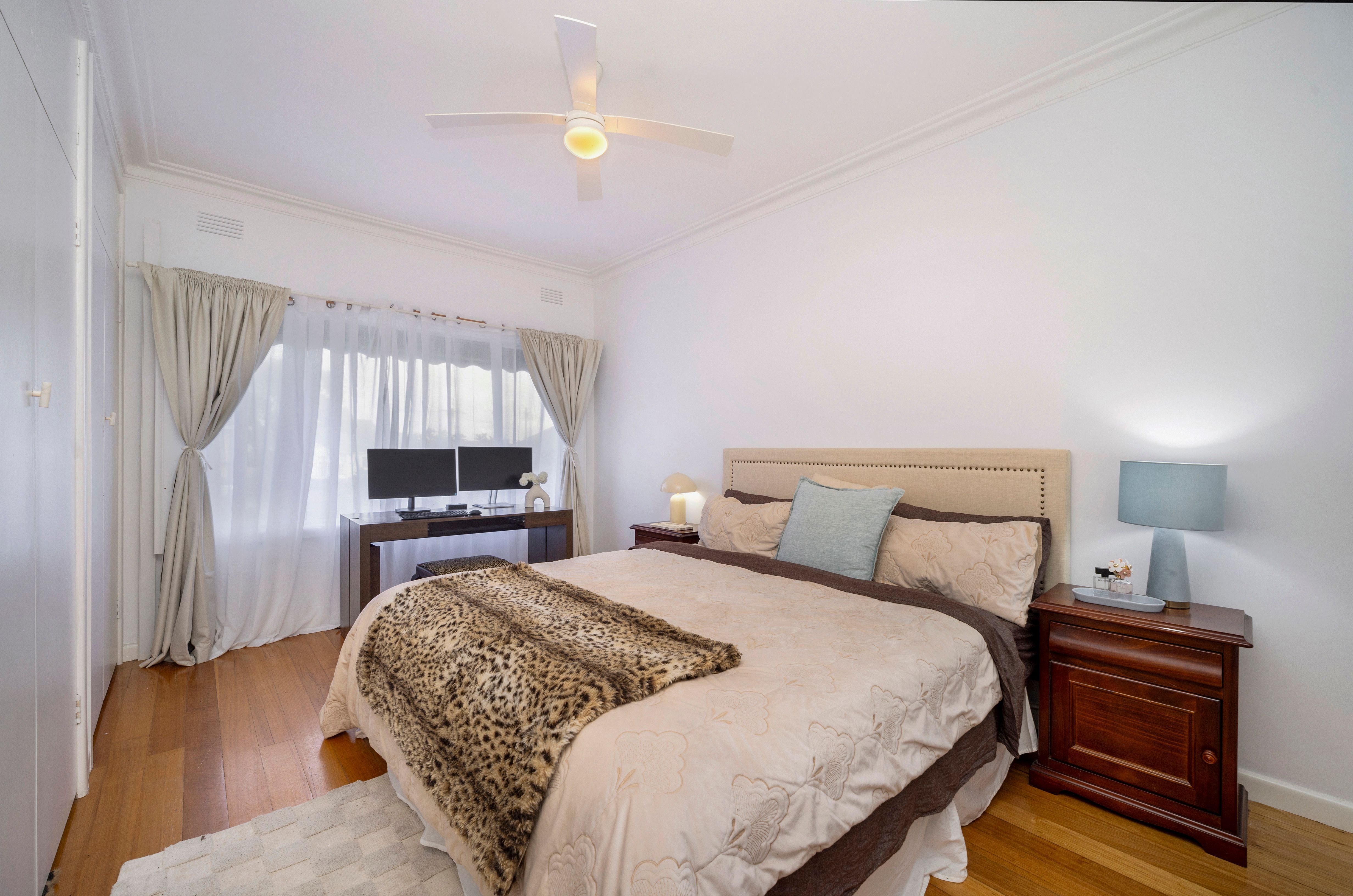 4 Monash Avenue — photo 6 of 13