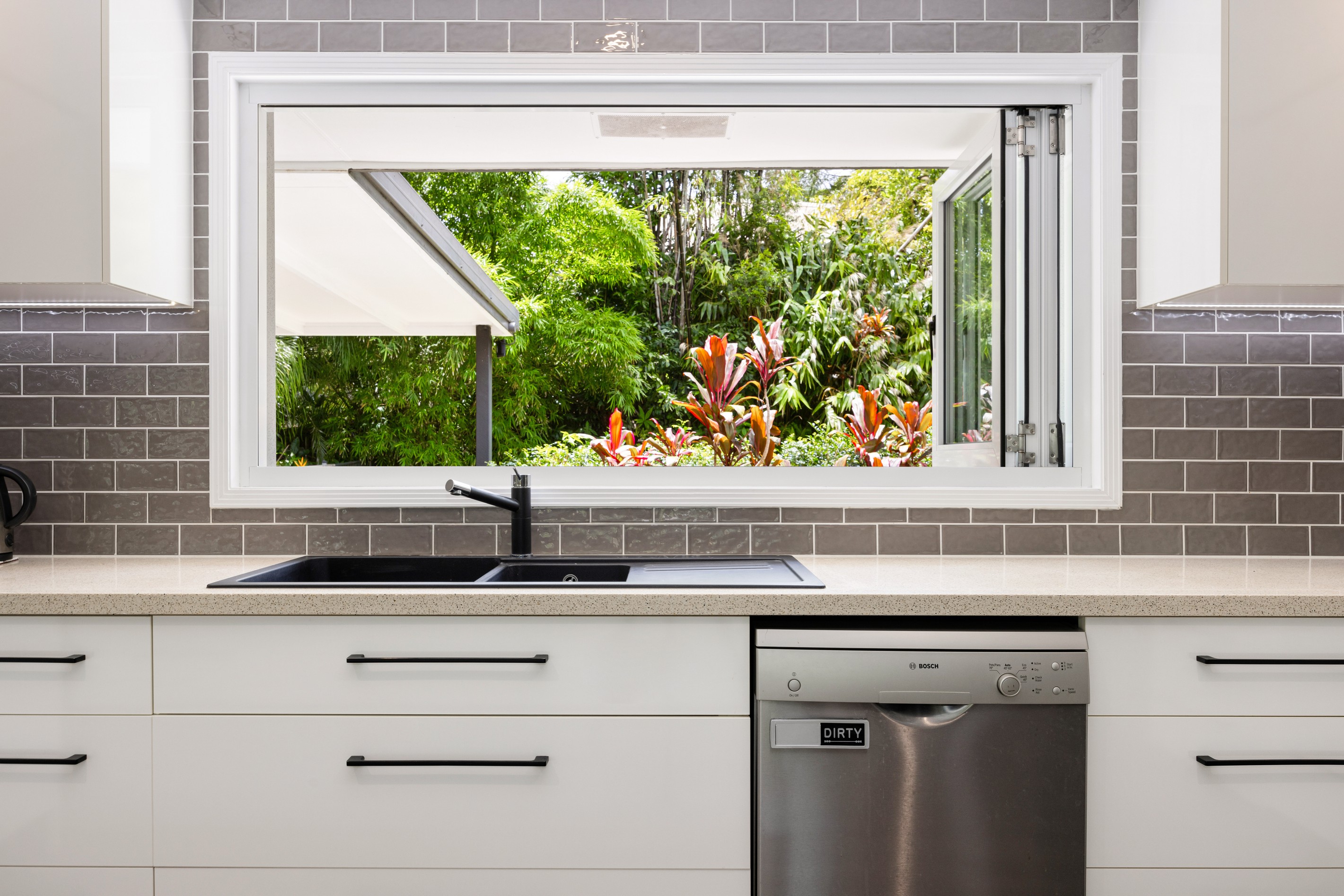 111 Mons School Road, Mons, QLD 4556