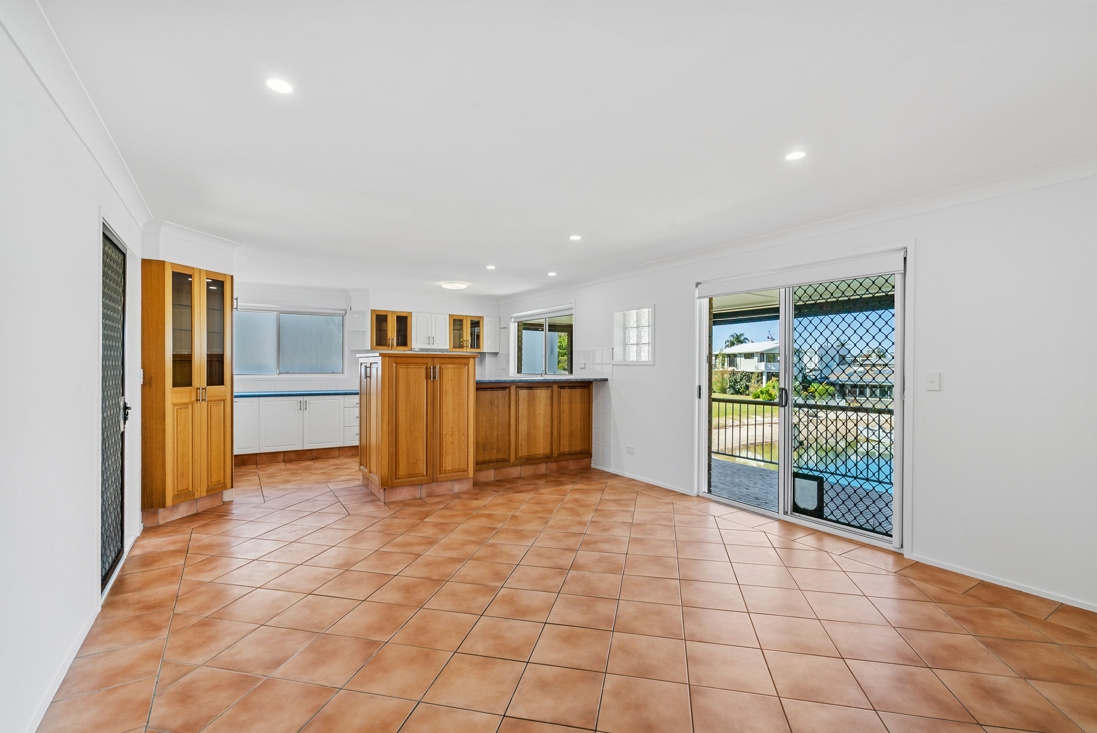 2/8 Barracuda Court, Palm Beach, QLD 4221