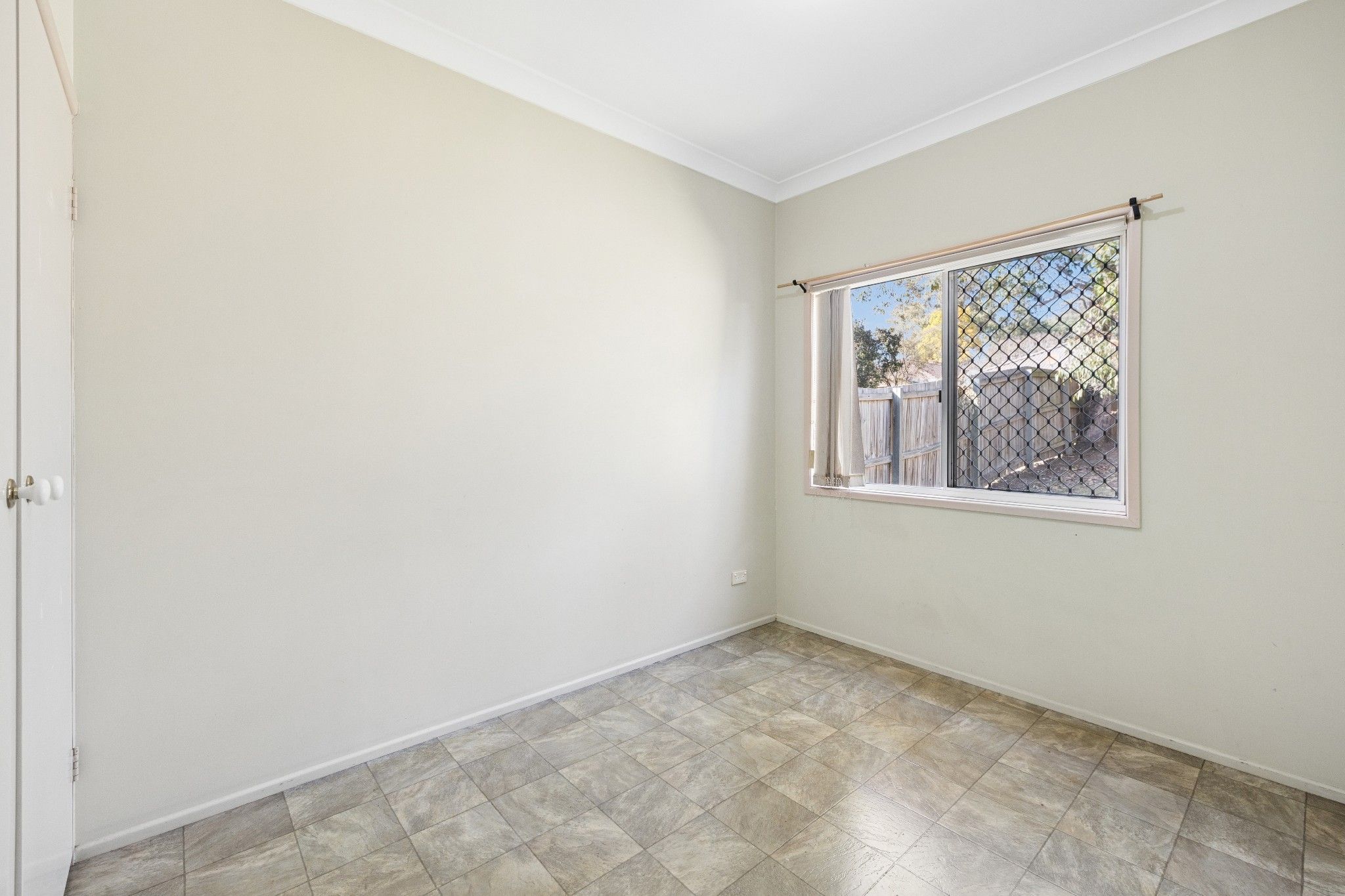 73 Goman Street — photo 8 of 18
