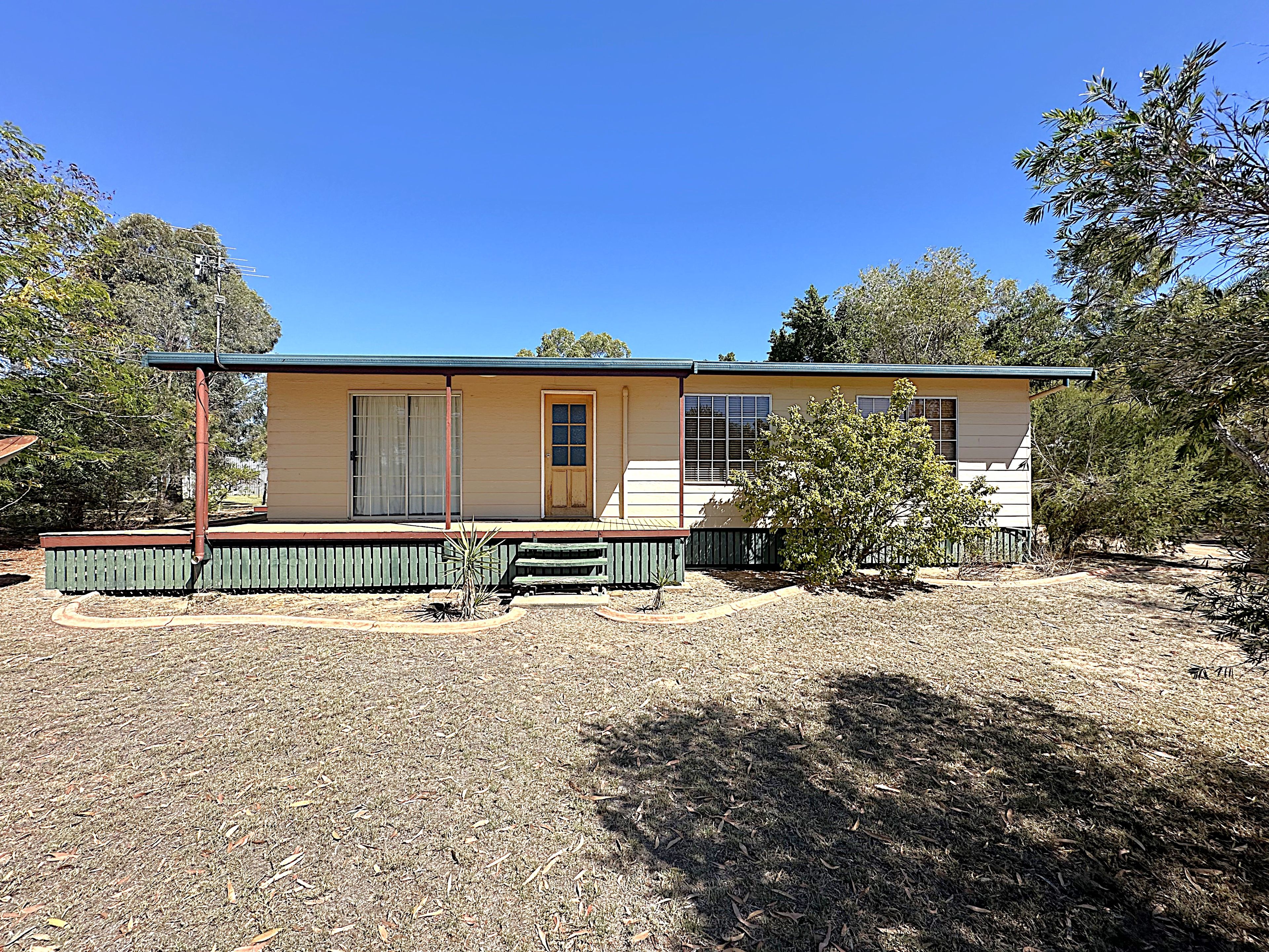 125 Boree Street, Barcaldine QLD 4725