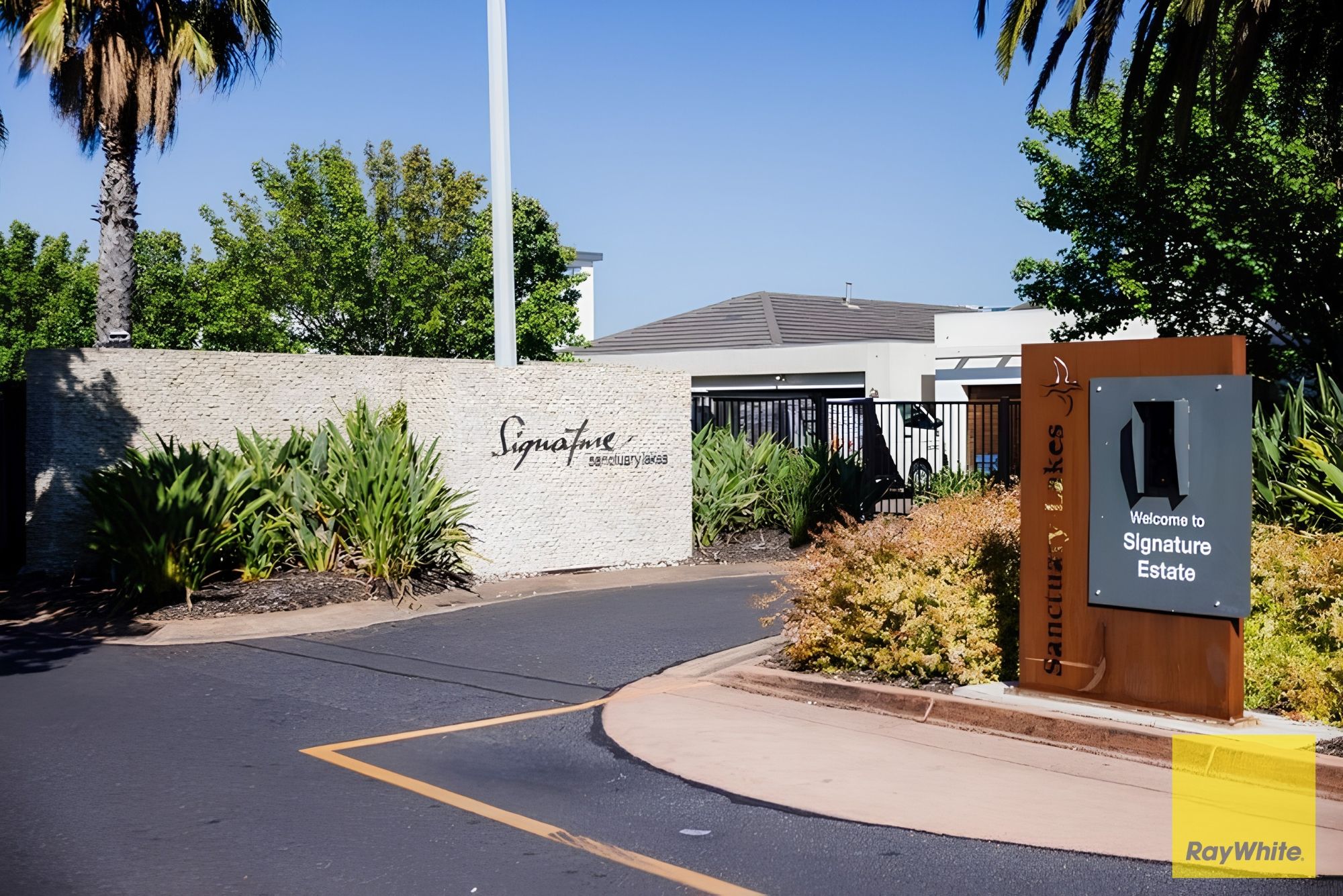 30 Signature Boulevard — photo 8 of 22