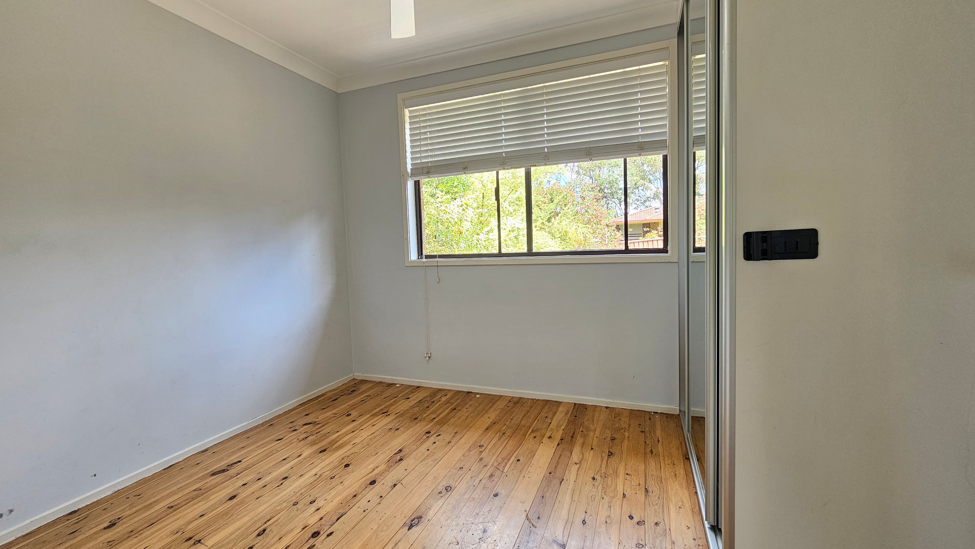 82 Nathan Crescent — photo 7 of 12