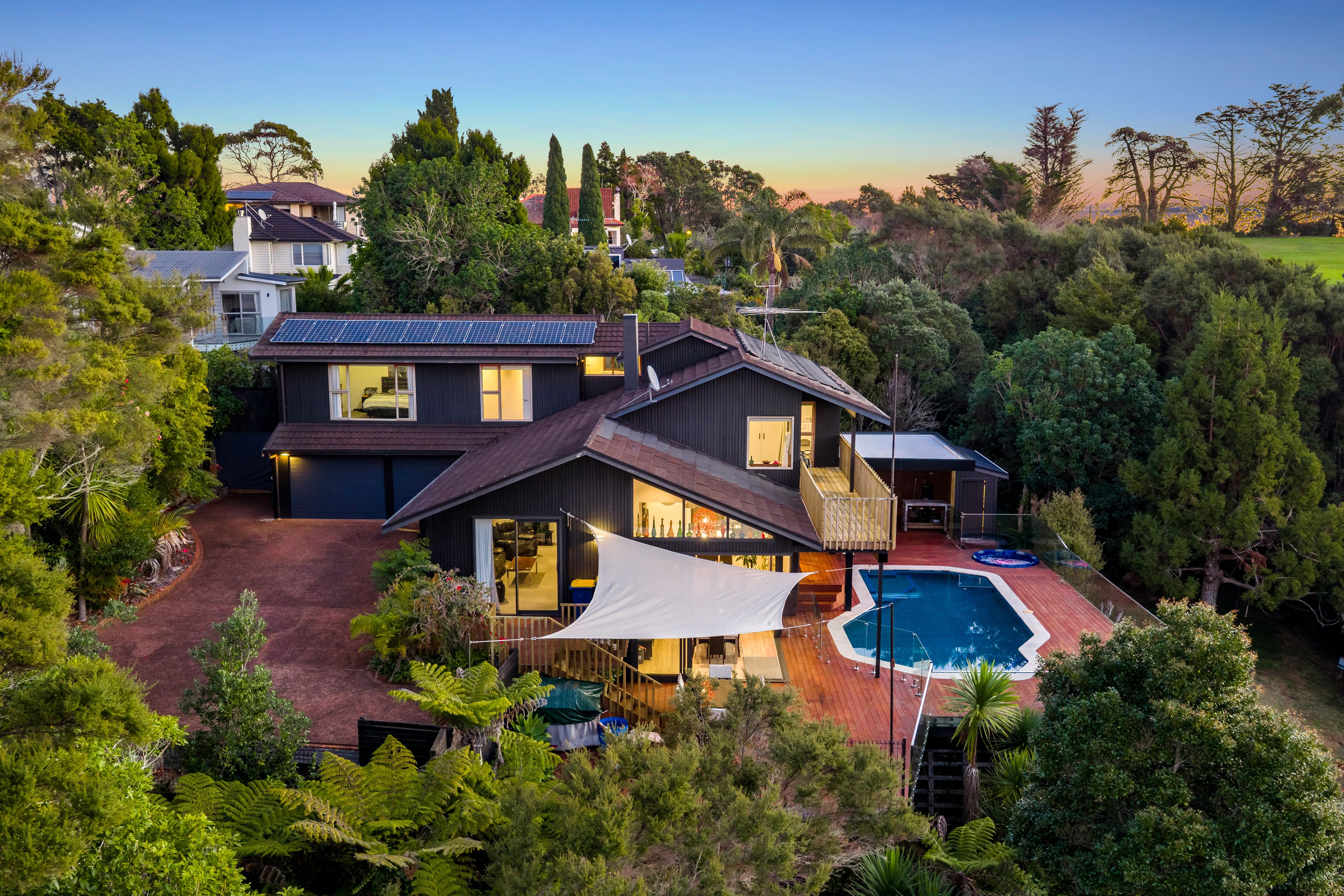 8 Aberdeen Road, Campbells Bay, North Shore City