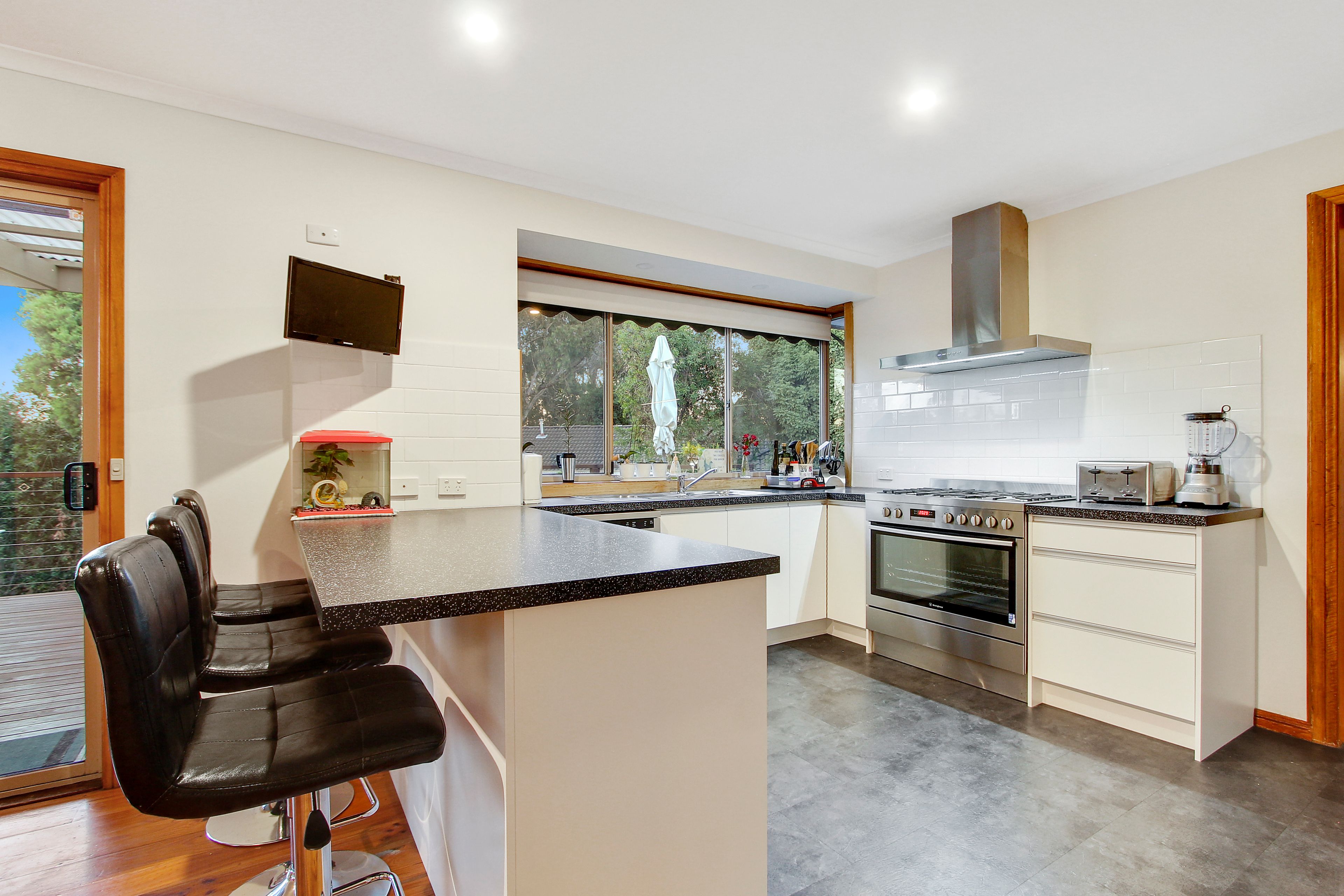 24 Balmerino Square, Frankston, VIC 3199