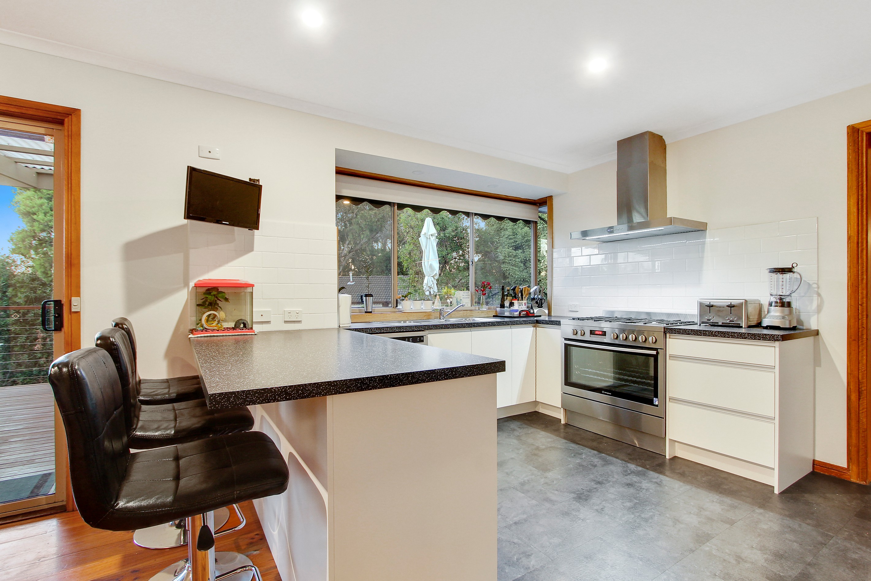 24 Balmerino Square, Frankston, VIC 3199