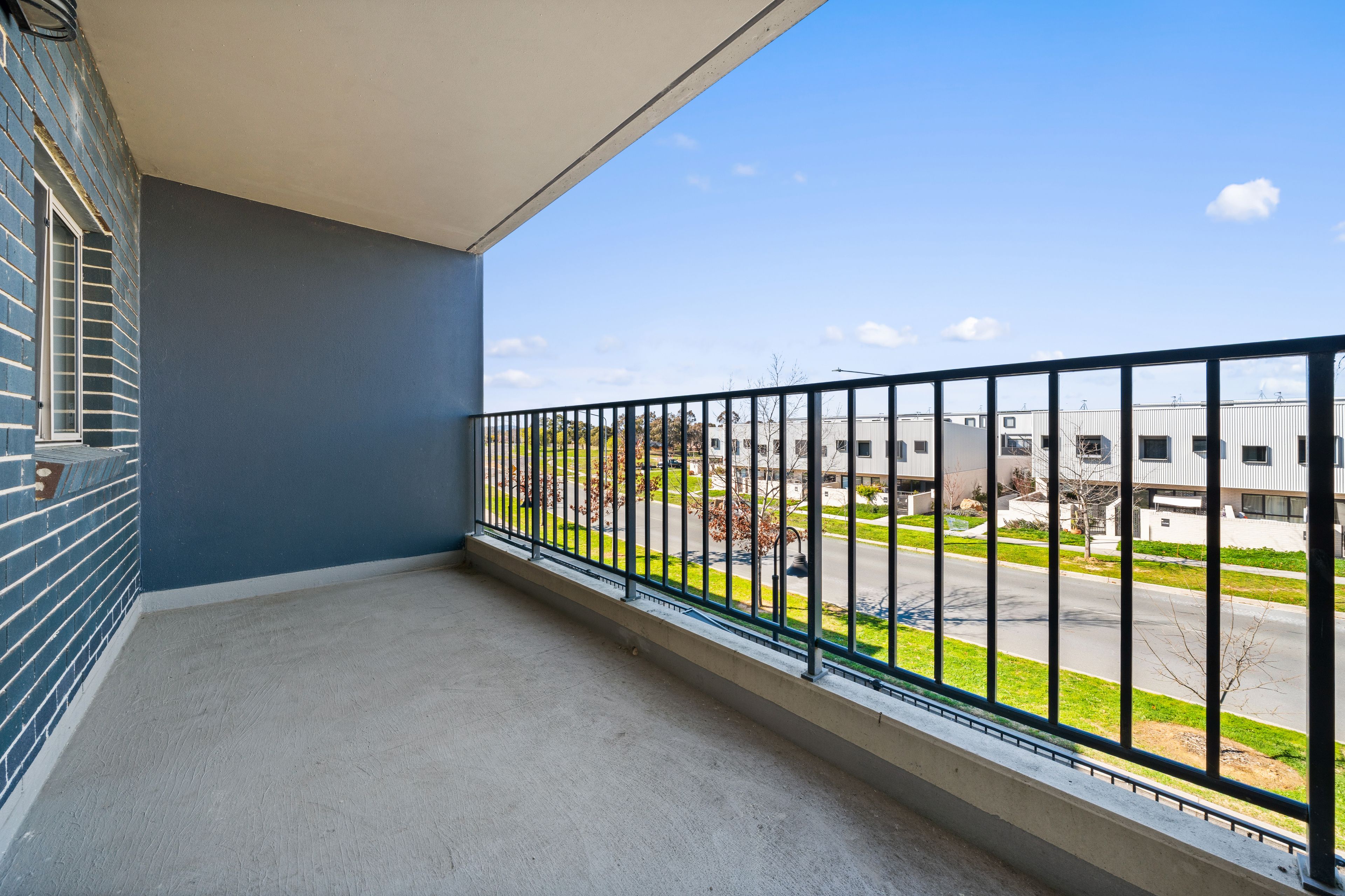 28/16 David Miller Crescent — photo 12 of 14