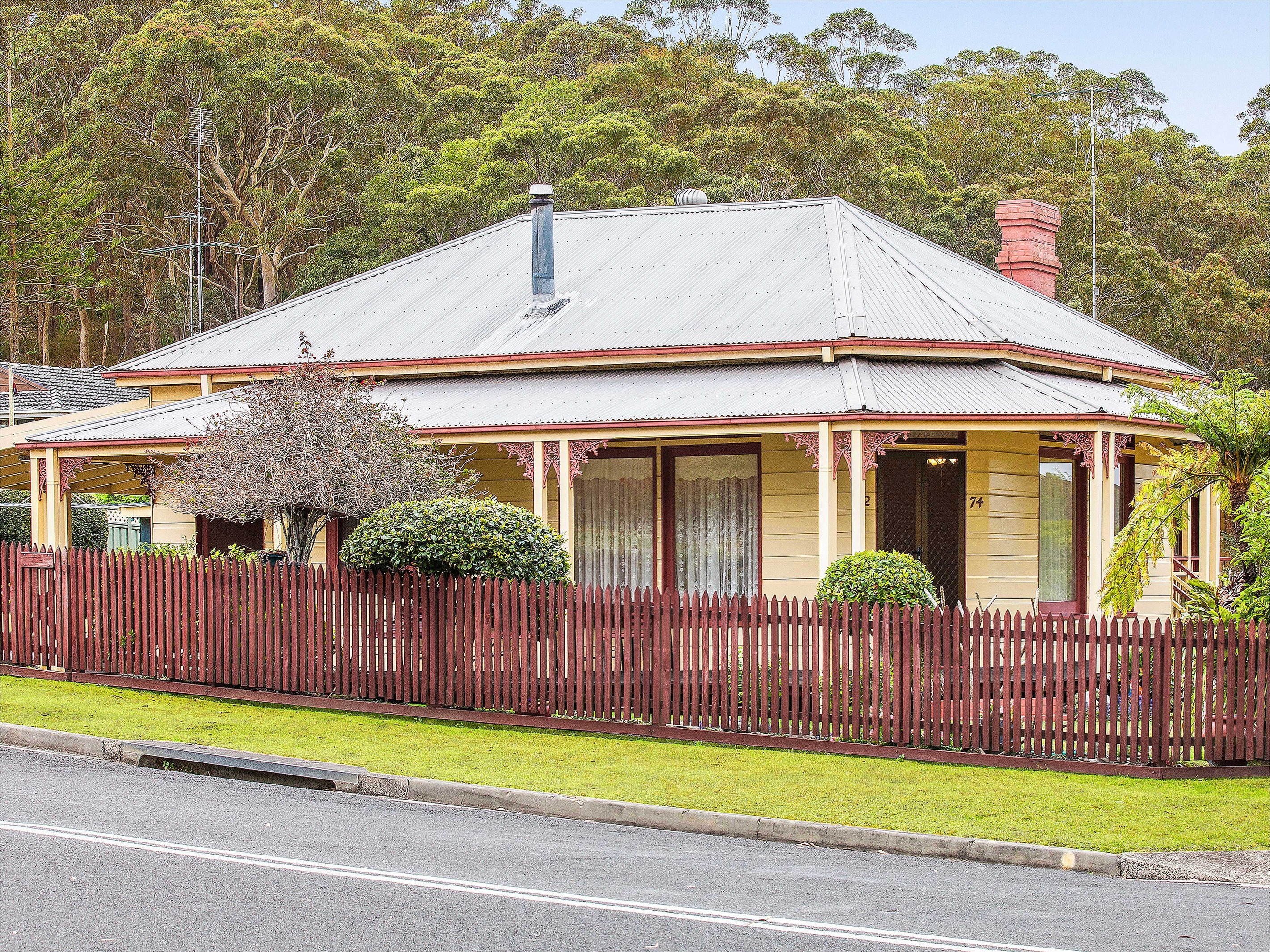 72-74 Parkes Street, Helensburgh, NSW 2508