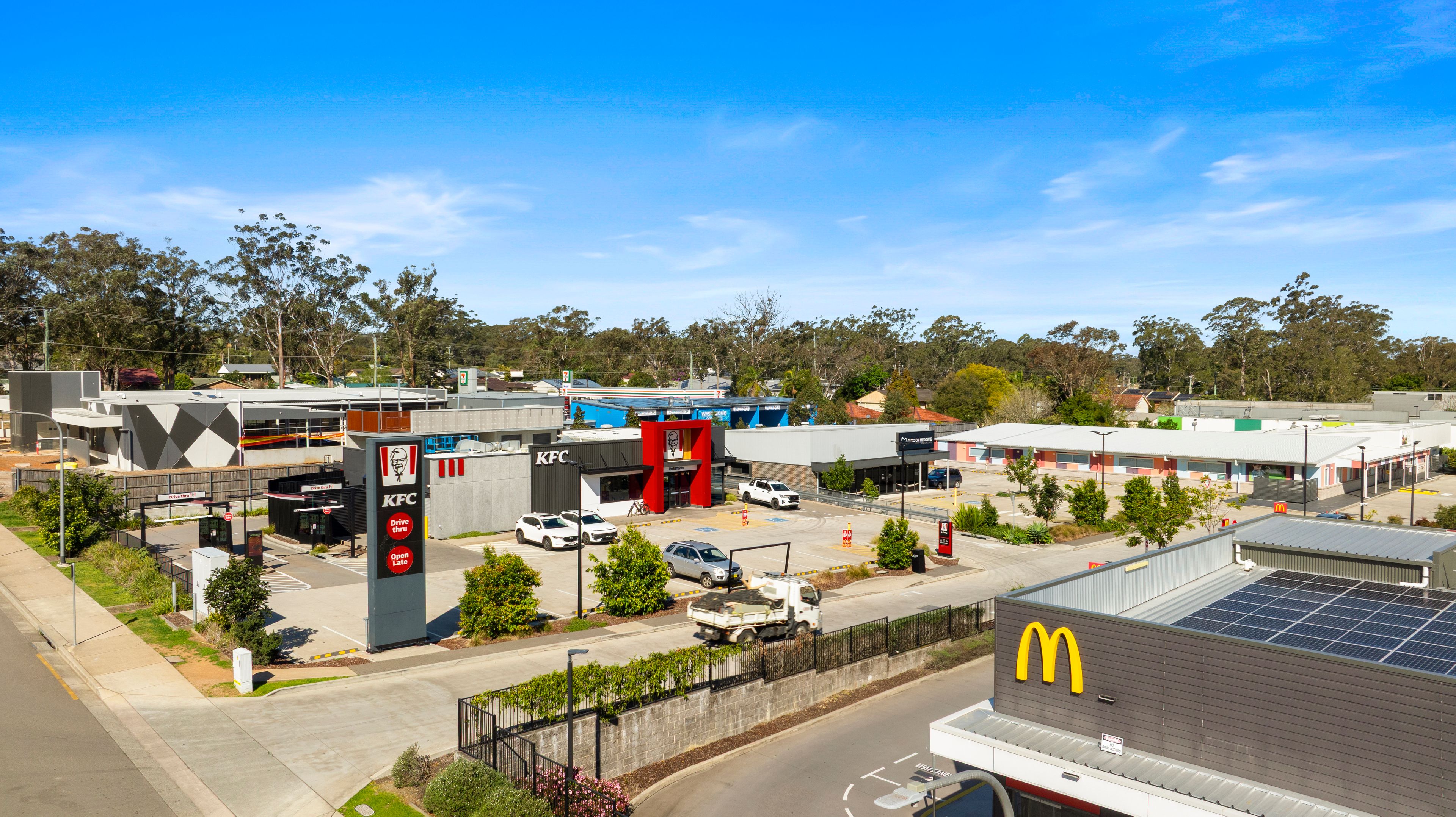 KFC & Dentist, 5 Muir Street, Medowie, NSW 2318