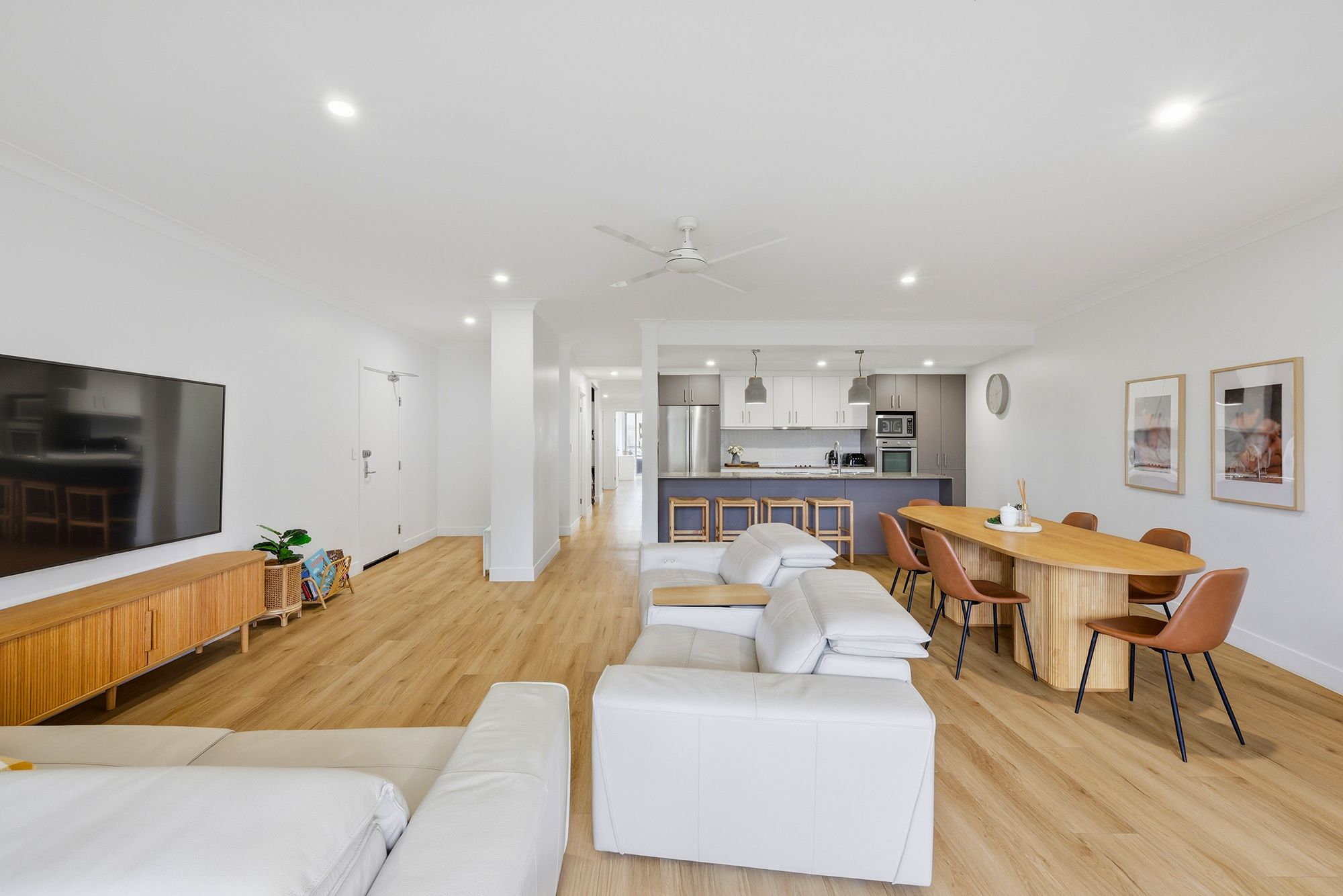 4/10 Valbonne Avenue — photo 4 of 26