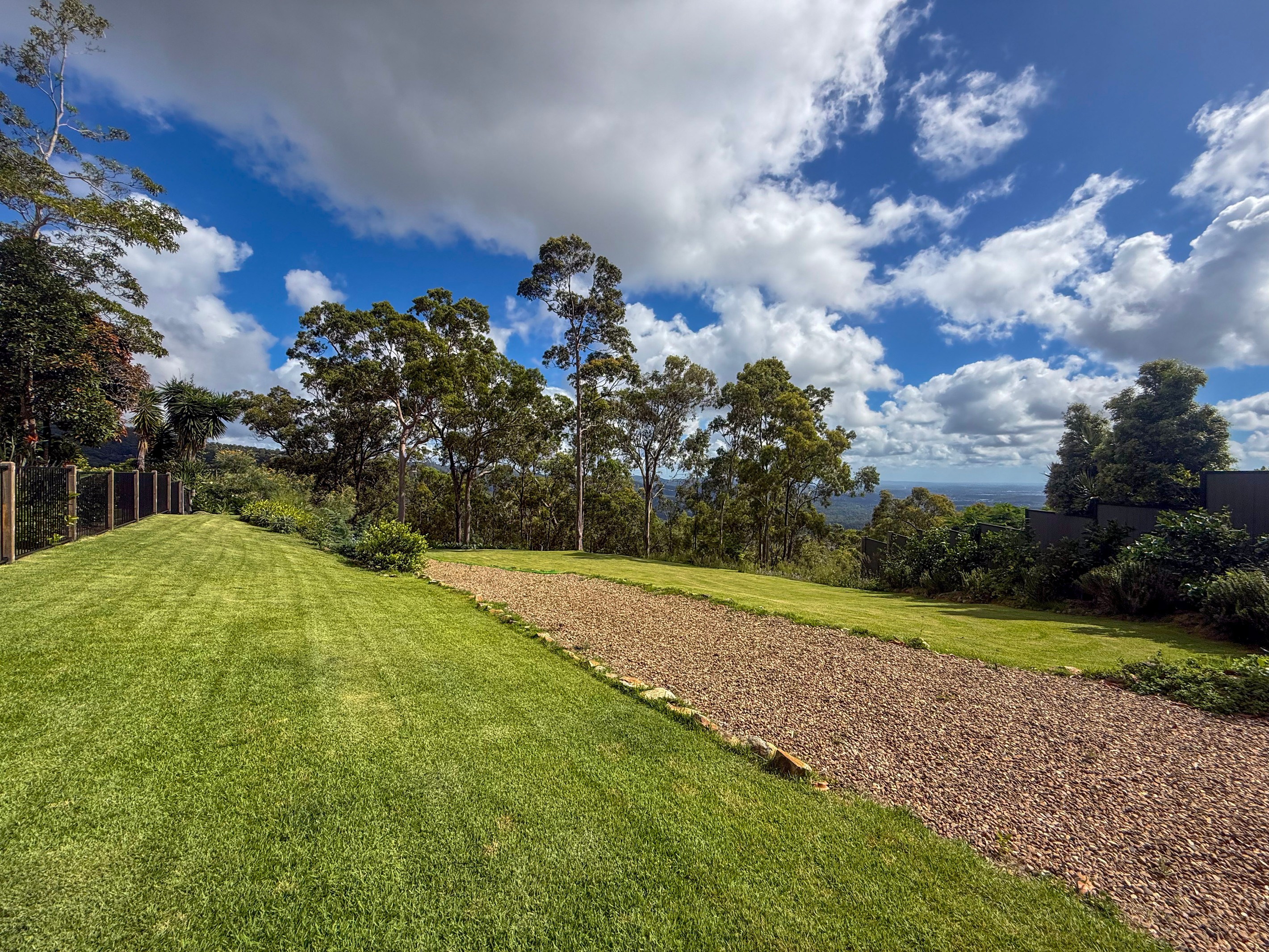21 Wildflower Court, Clagiraba, QLD 4211