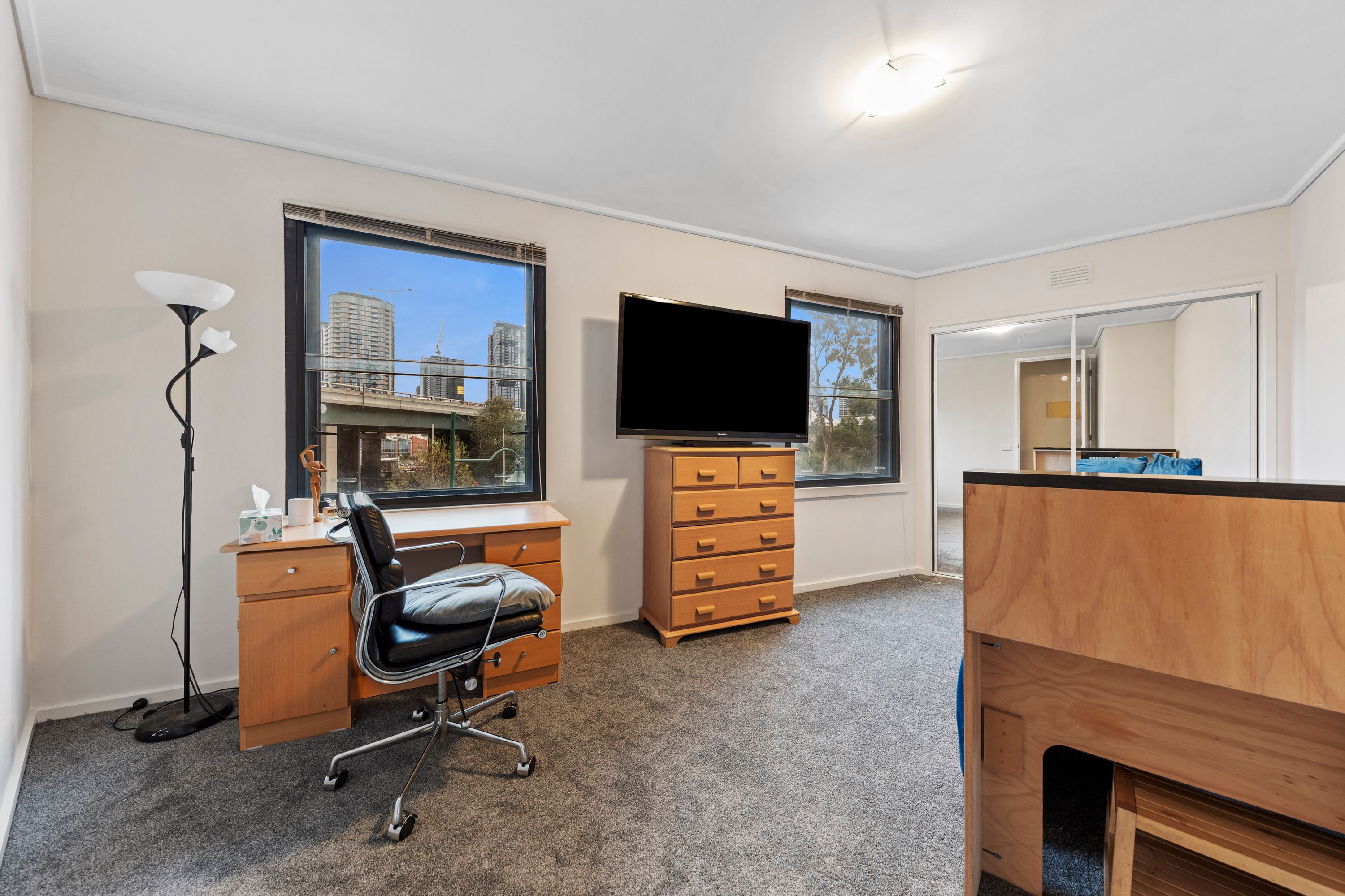 29/99 Whiteman Street — photo 12 of 24