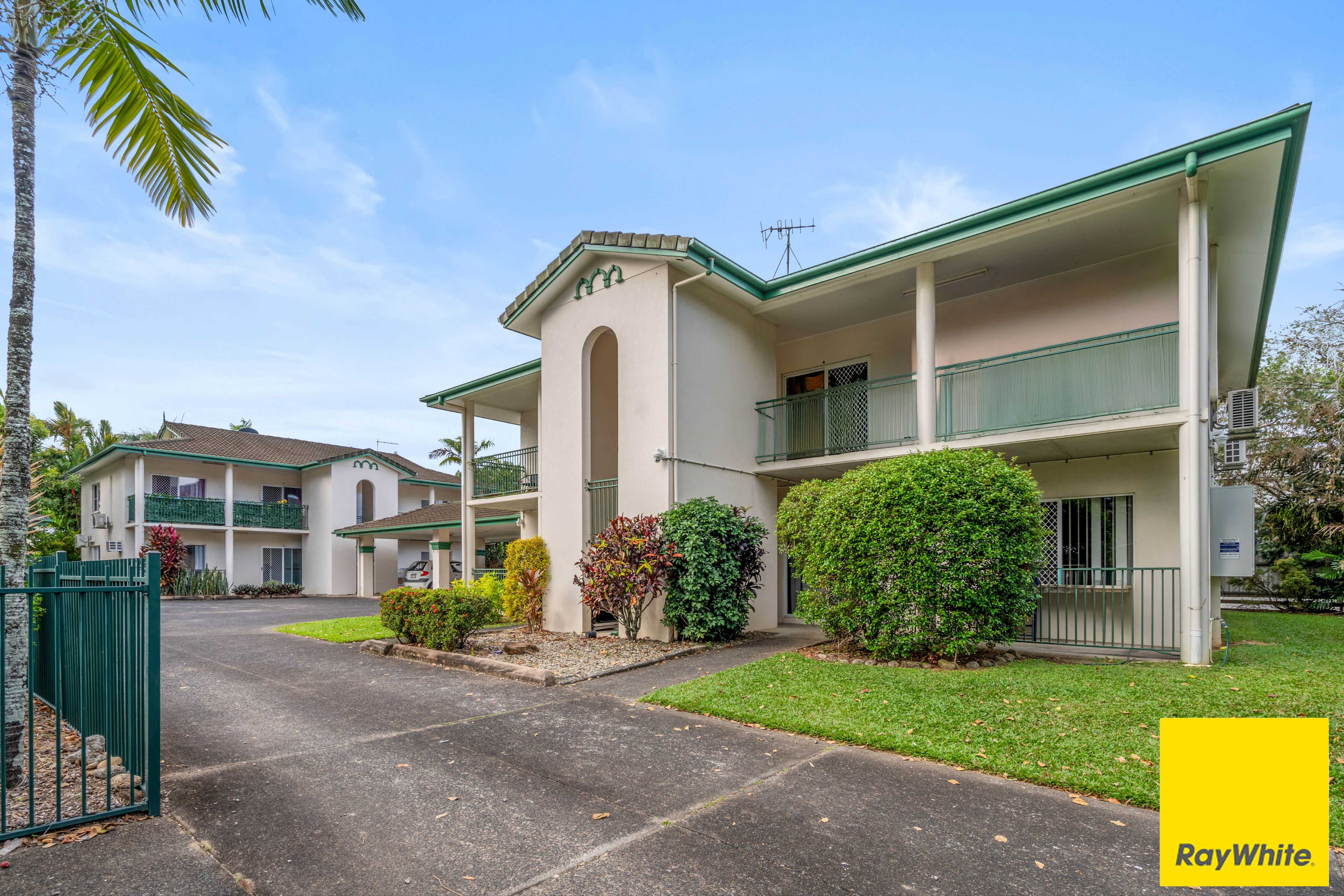 342-344 Mccoombe Street, Mooroobool QLD 4870