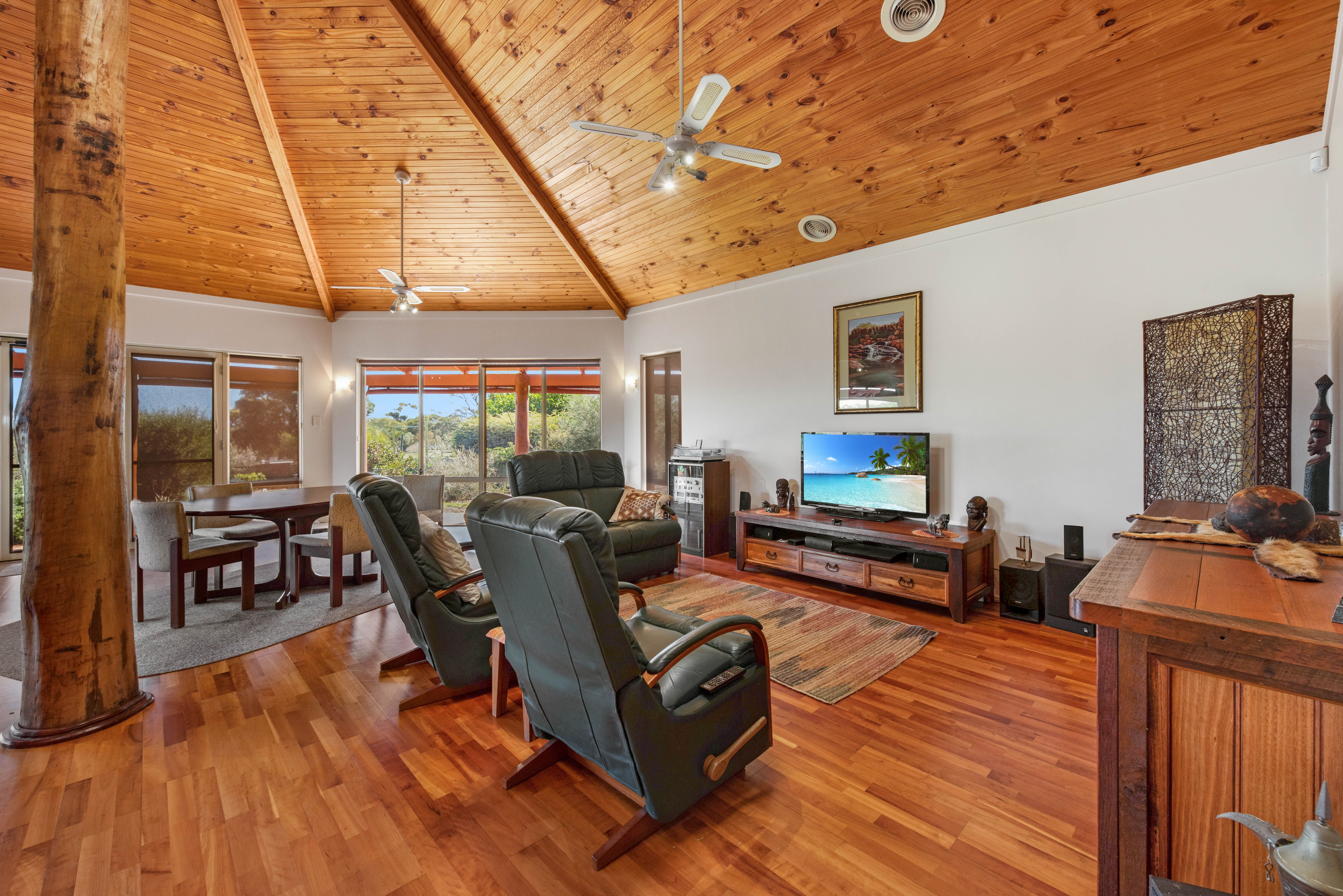 8 Carnalea Road, Moresby, WA 6530