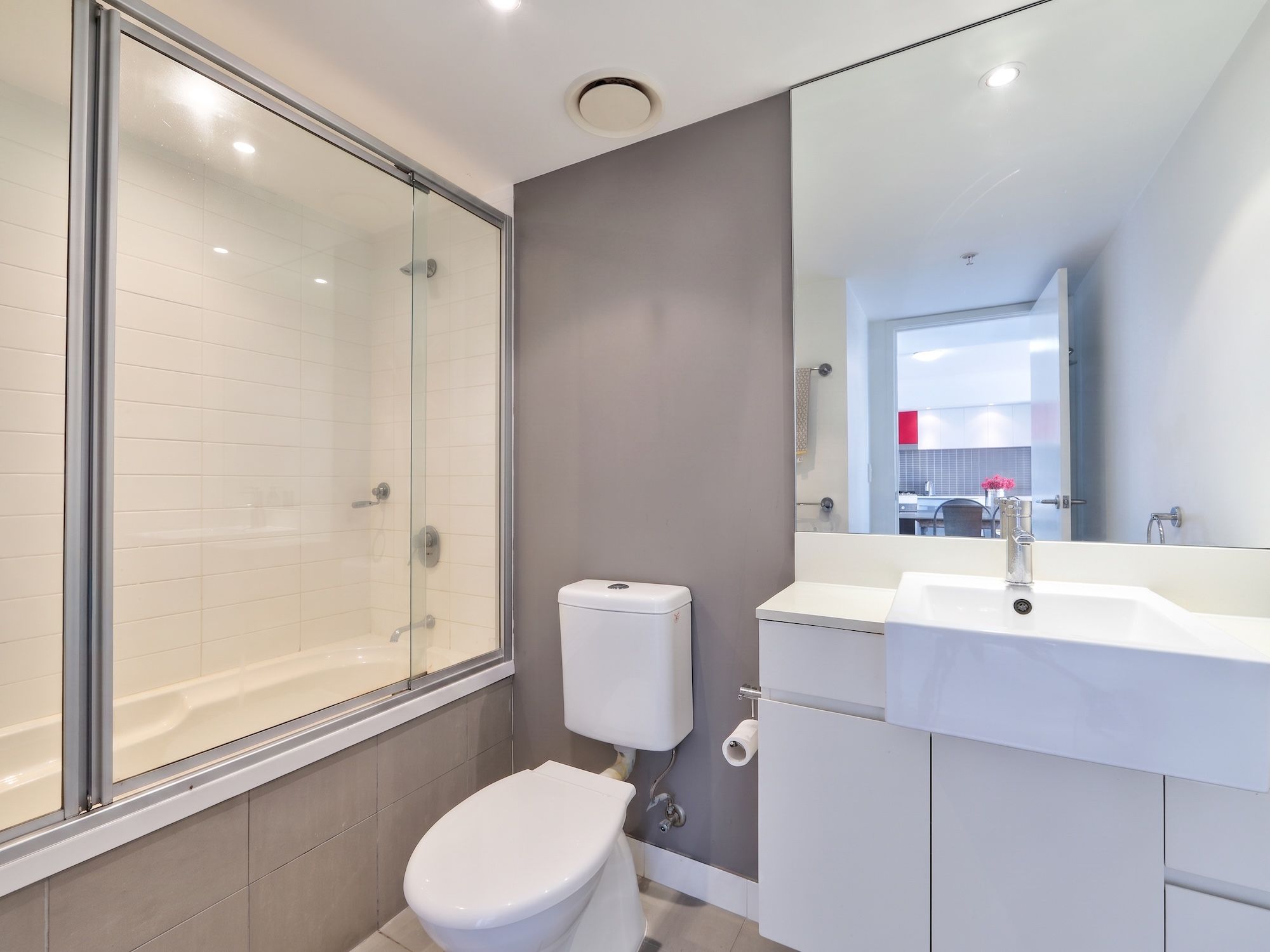 32507/9 Lawson Street — photo 10 of 27
