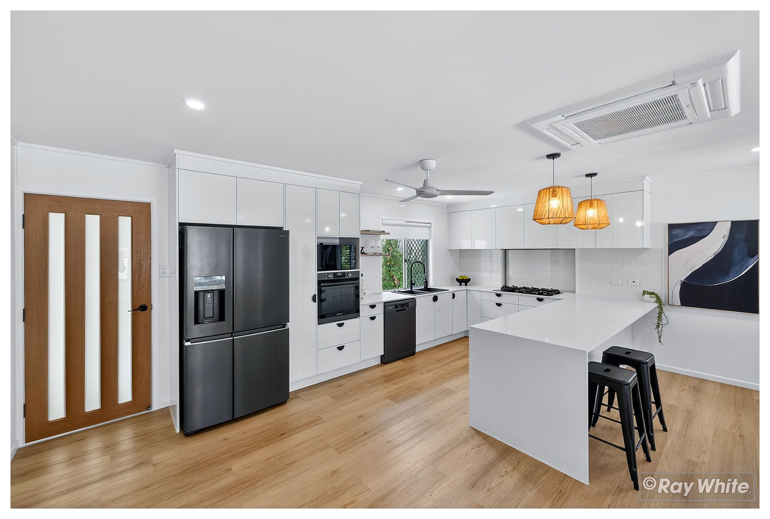 63 Menzies Street, Park Avenue, QLD 4701