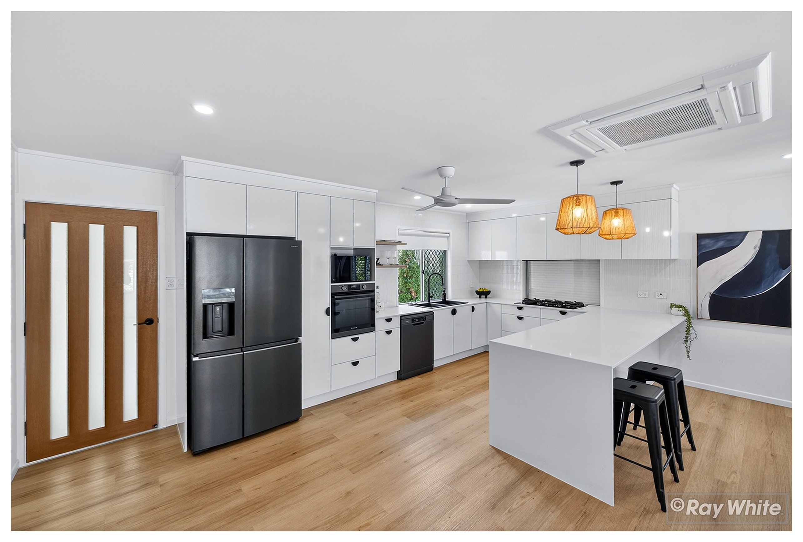 63 Menzies Street, Park Avenue, QLD 4701