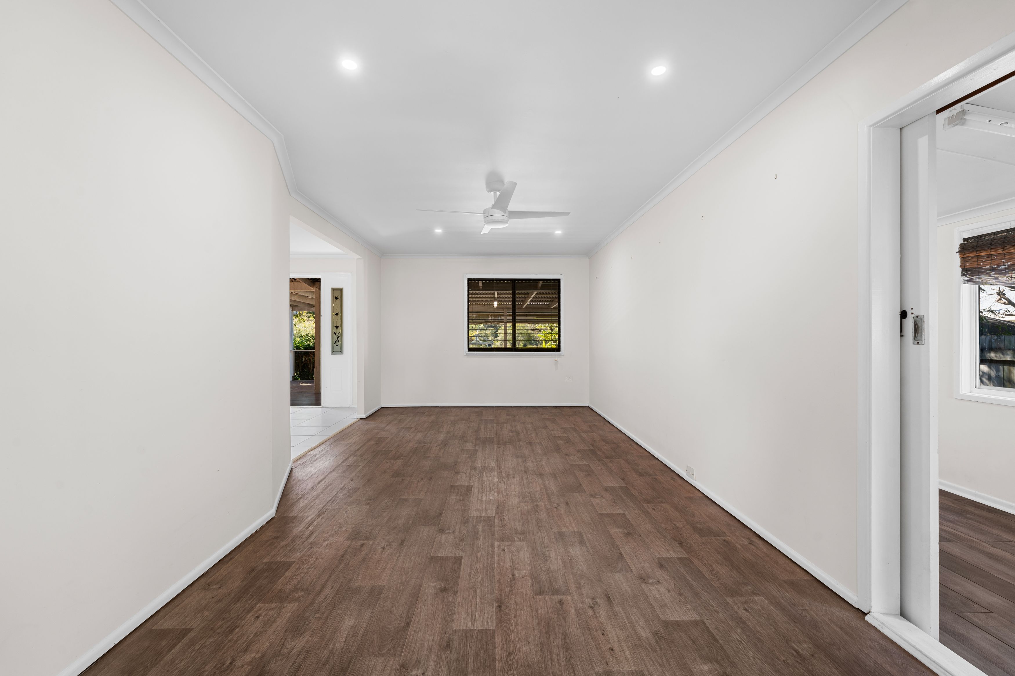 7 Mary Street East — photo 5 of 24
