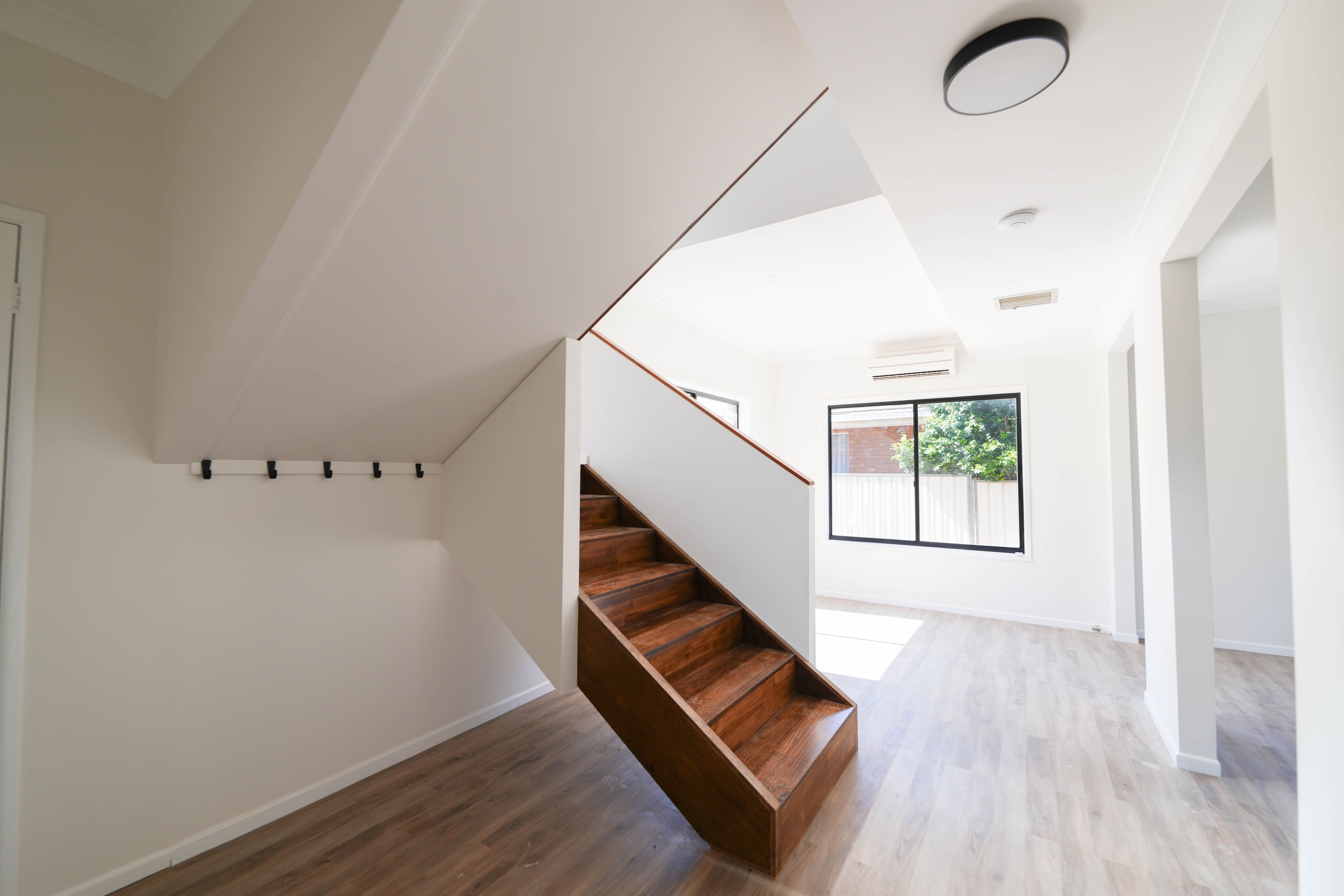 10 Bowditch Crescent — photo 7 of 17