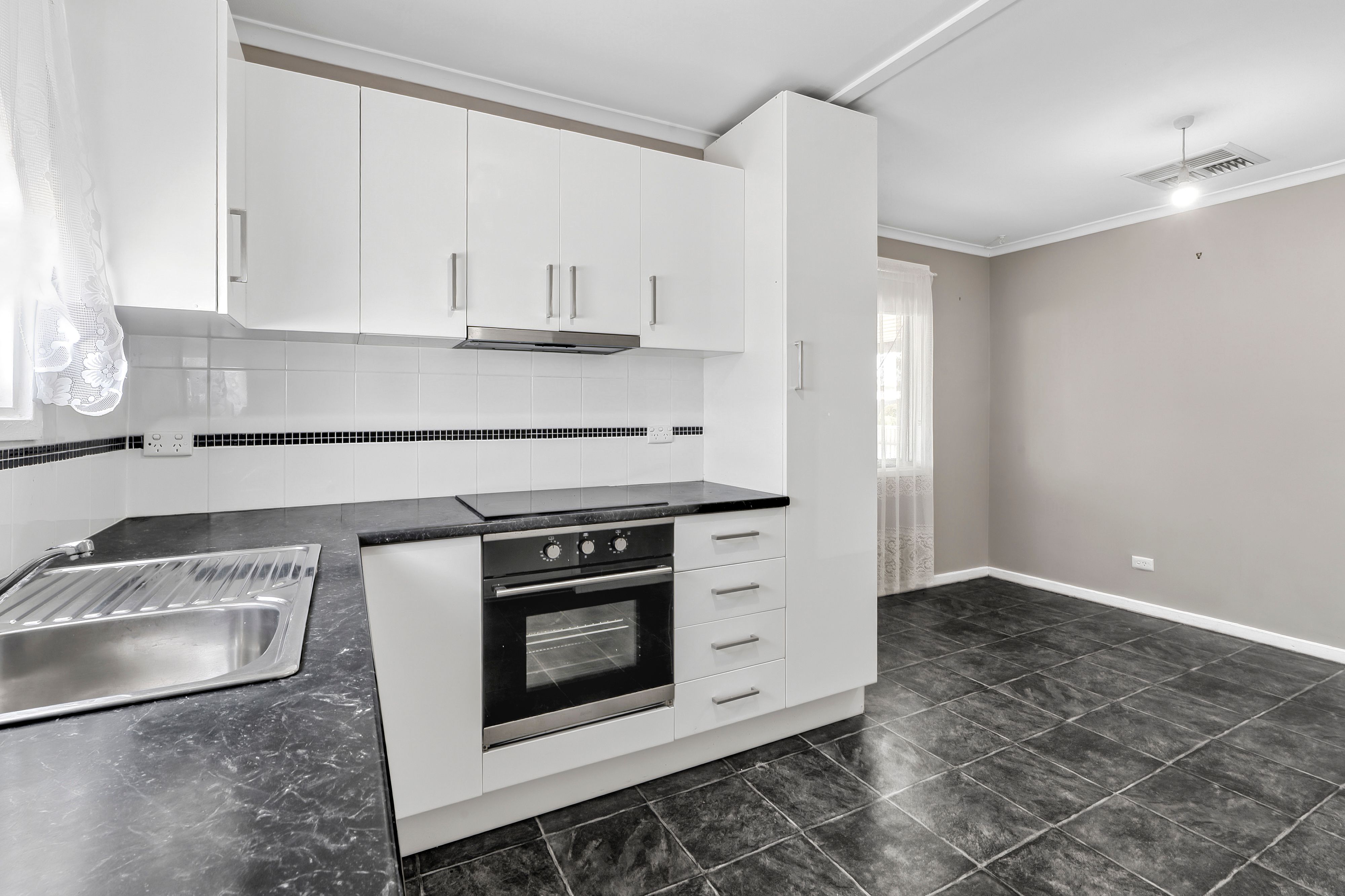6 Morant Avenue — photo 4 of 10