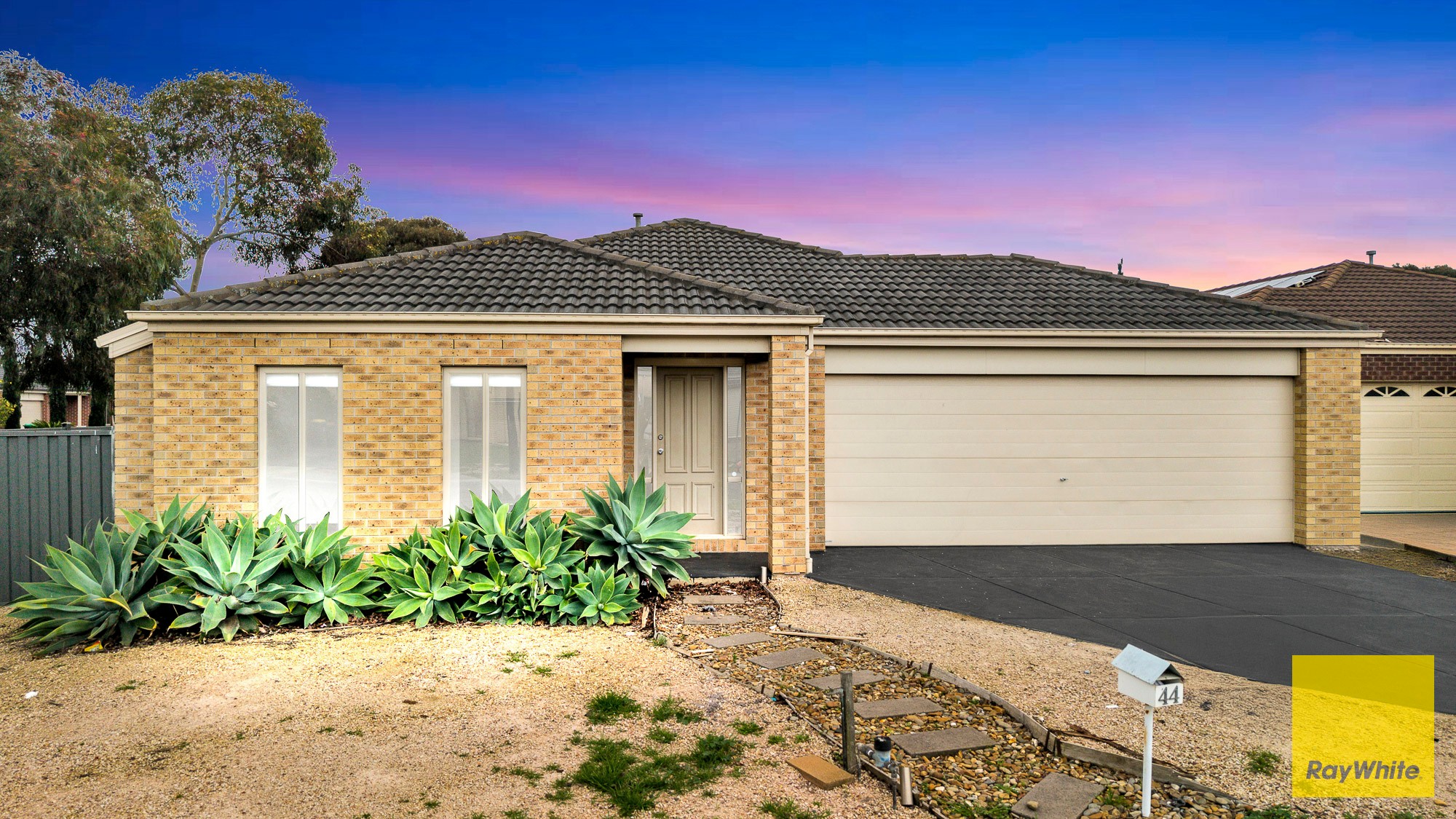 44 Clearwater Rise Parade, Truganina, VIC 3029