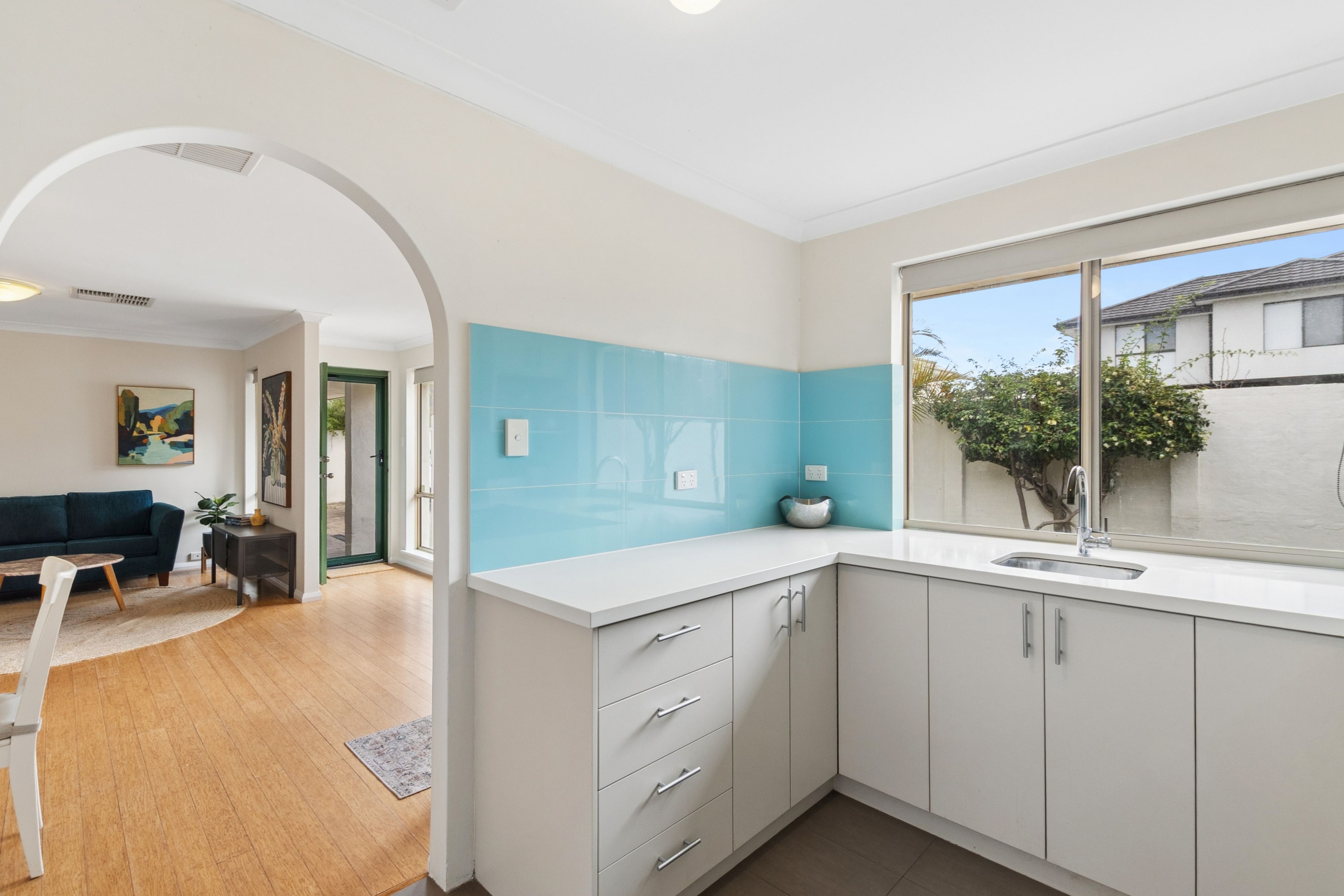 2/71 Kelvin Street — photo 8 of 23