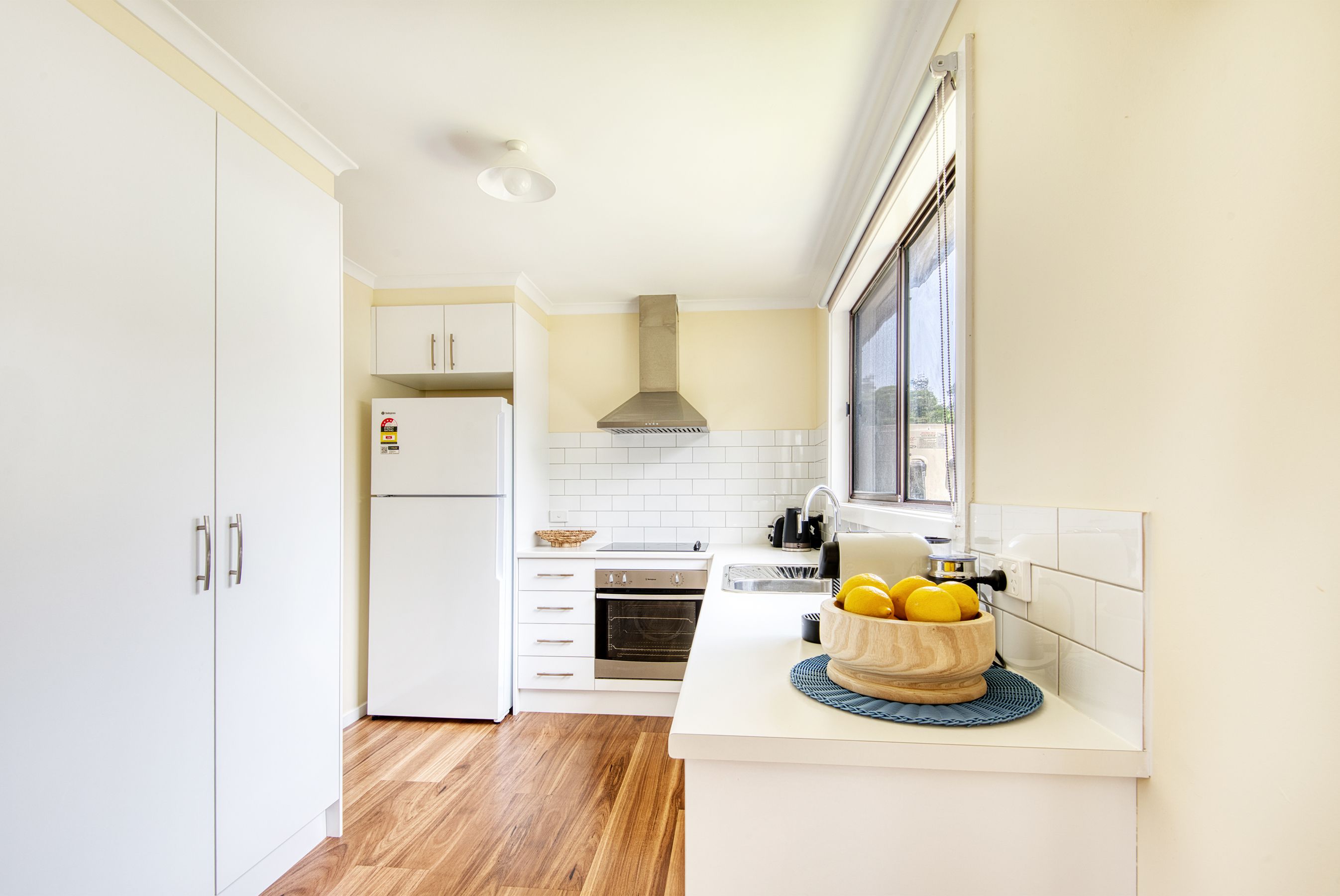 100 Canterbury Road — photo 5 of 16