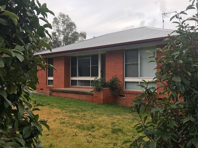 22 PINE Street, Tumut, NSW 2720