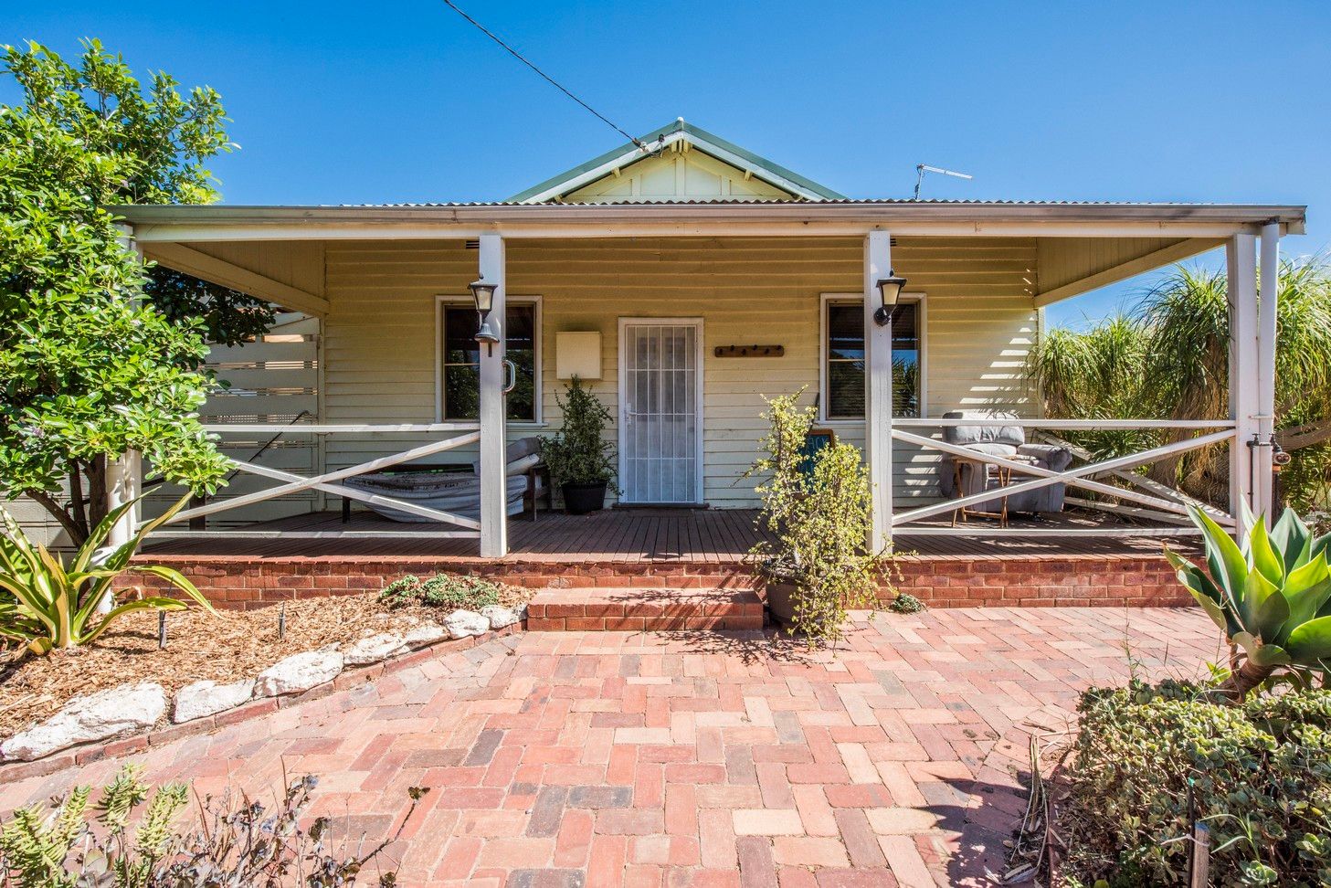 61 Waldeck Street, Dongara, WA 6525