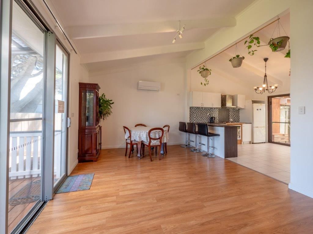 28 Hill Street — photo 9 of 17