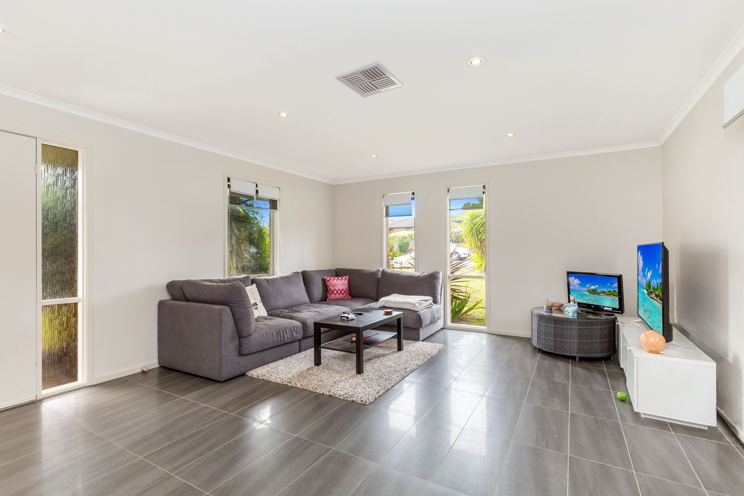 75 Dandelion Drive, Rowville, VIC 3178