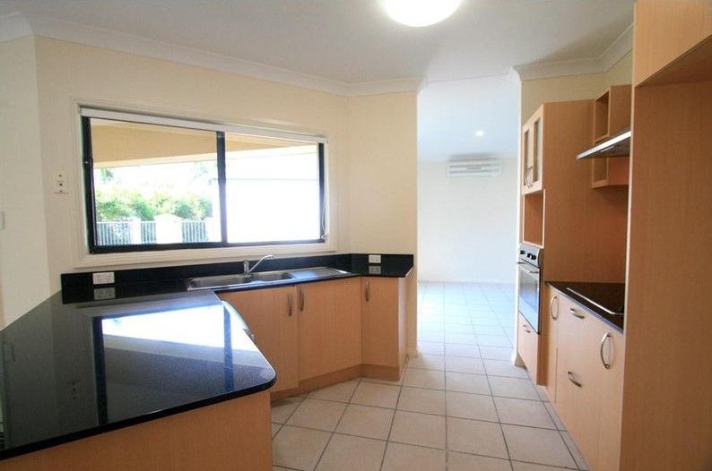 11 Peach Drive, Robina, QLD 4226