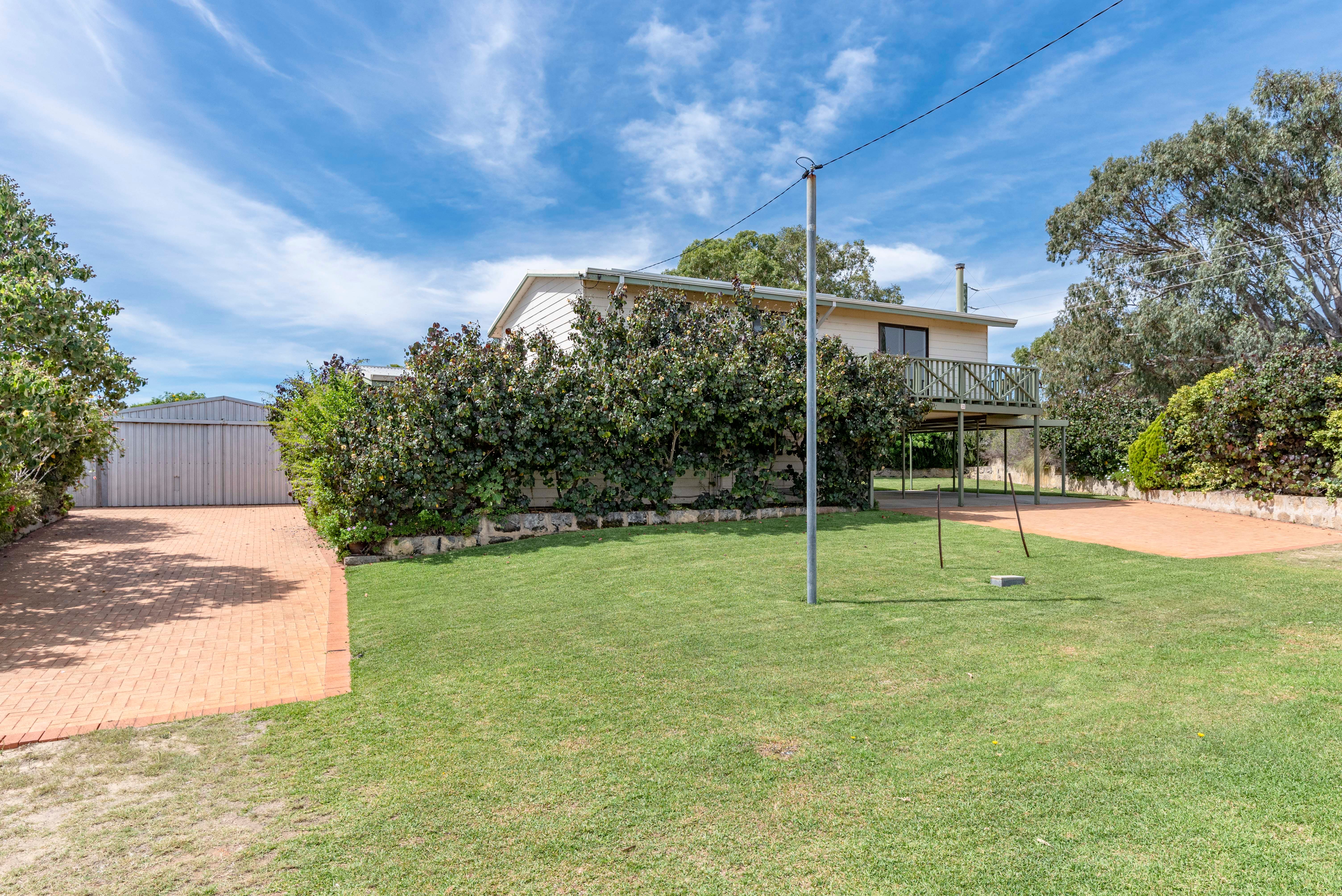 23 Walebing Way, Guilderton, WA 6041