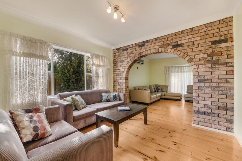 21 Benasbach Road, Glenfield, NSW 2167