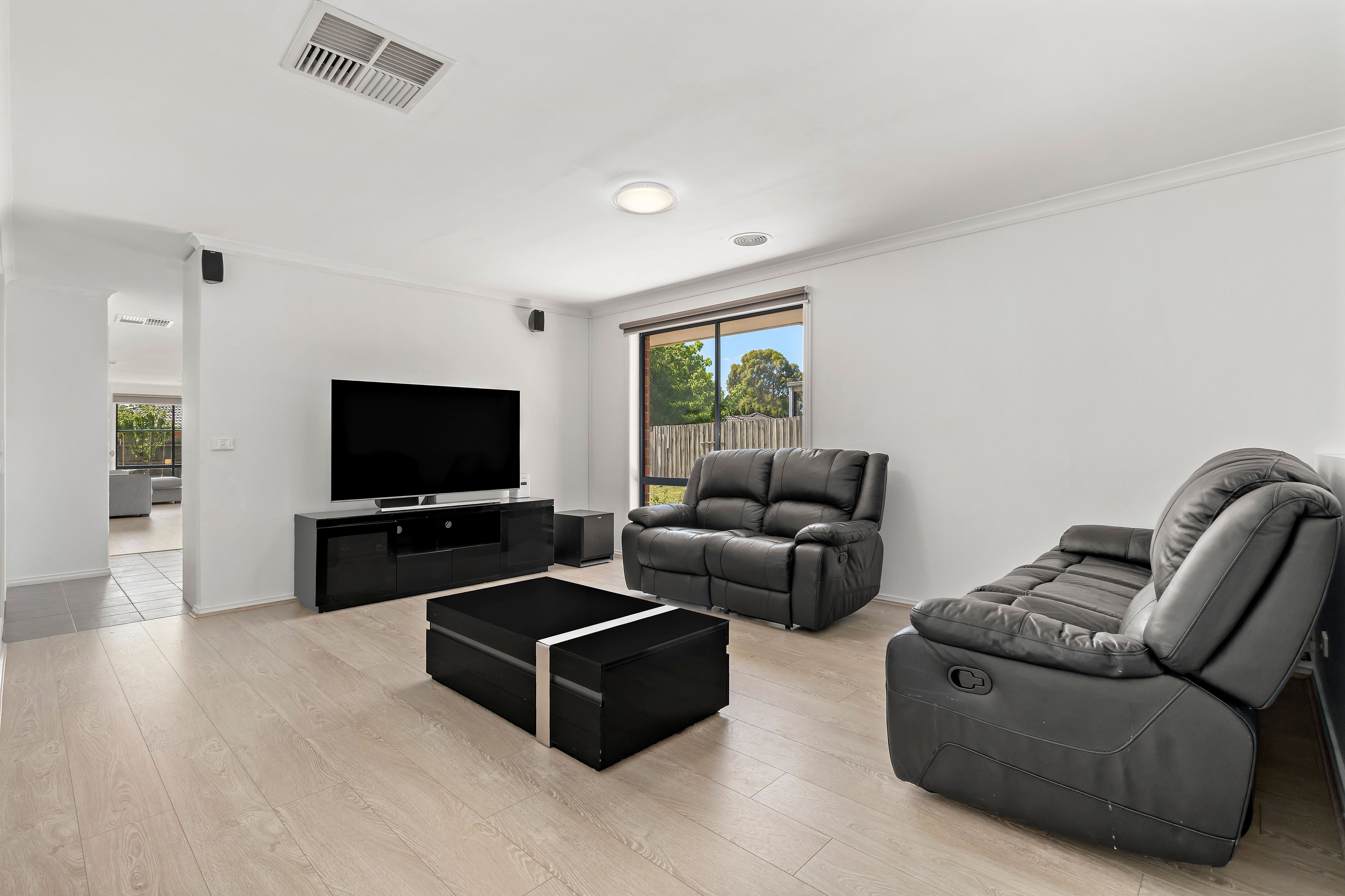 4 May Gibbs Crescent, Lynbrook, VIC 3975